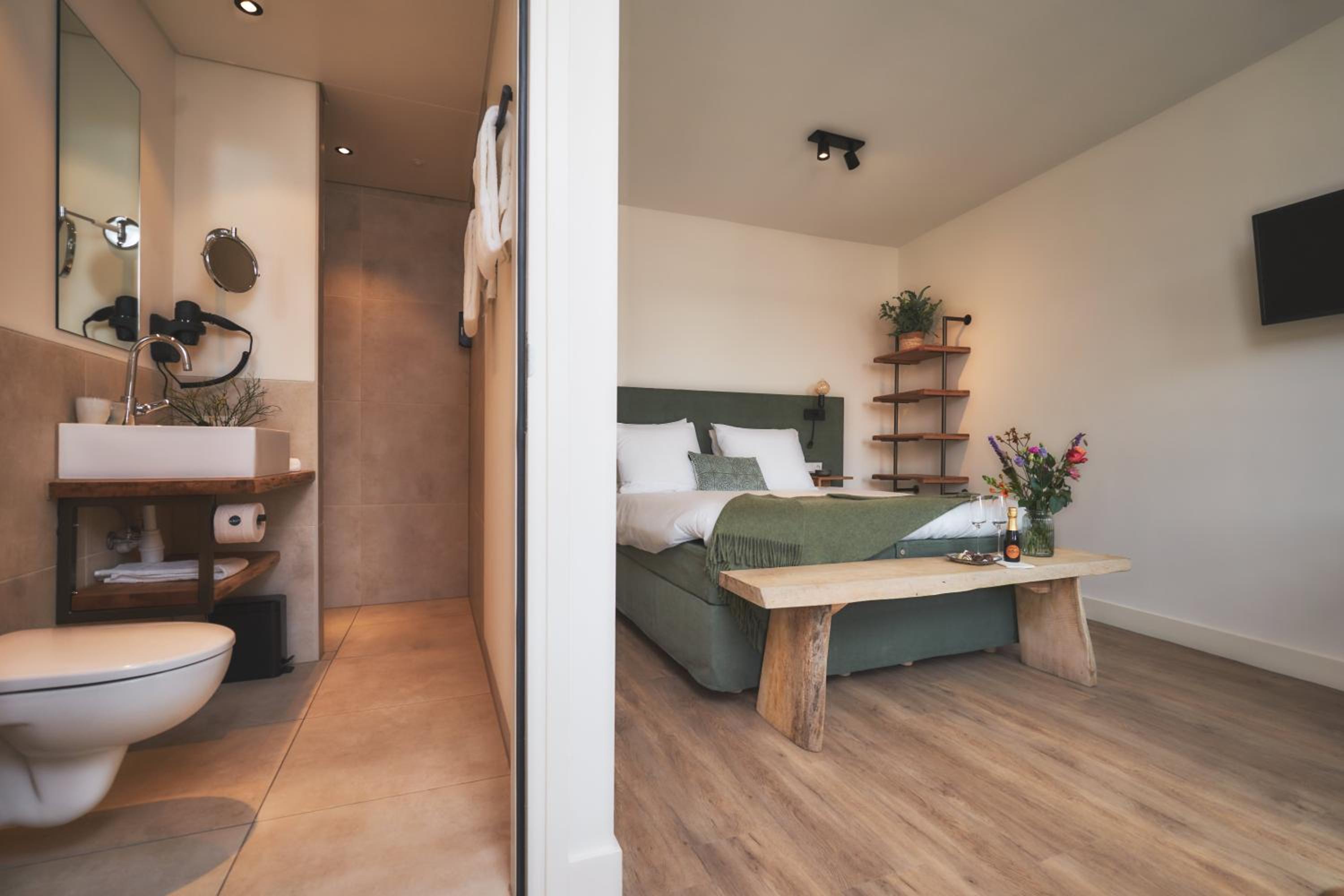 Double Room photo 2