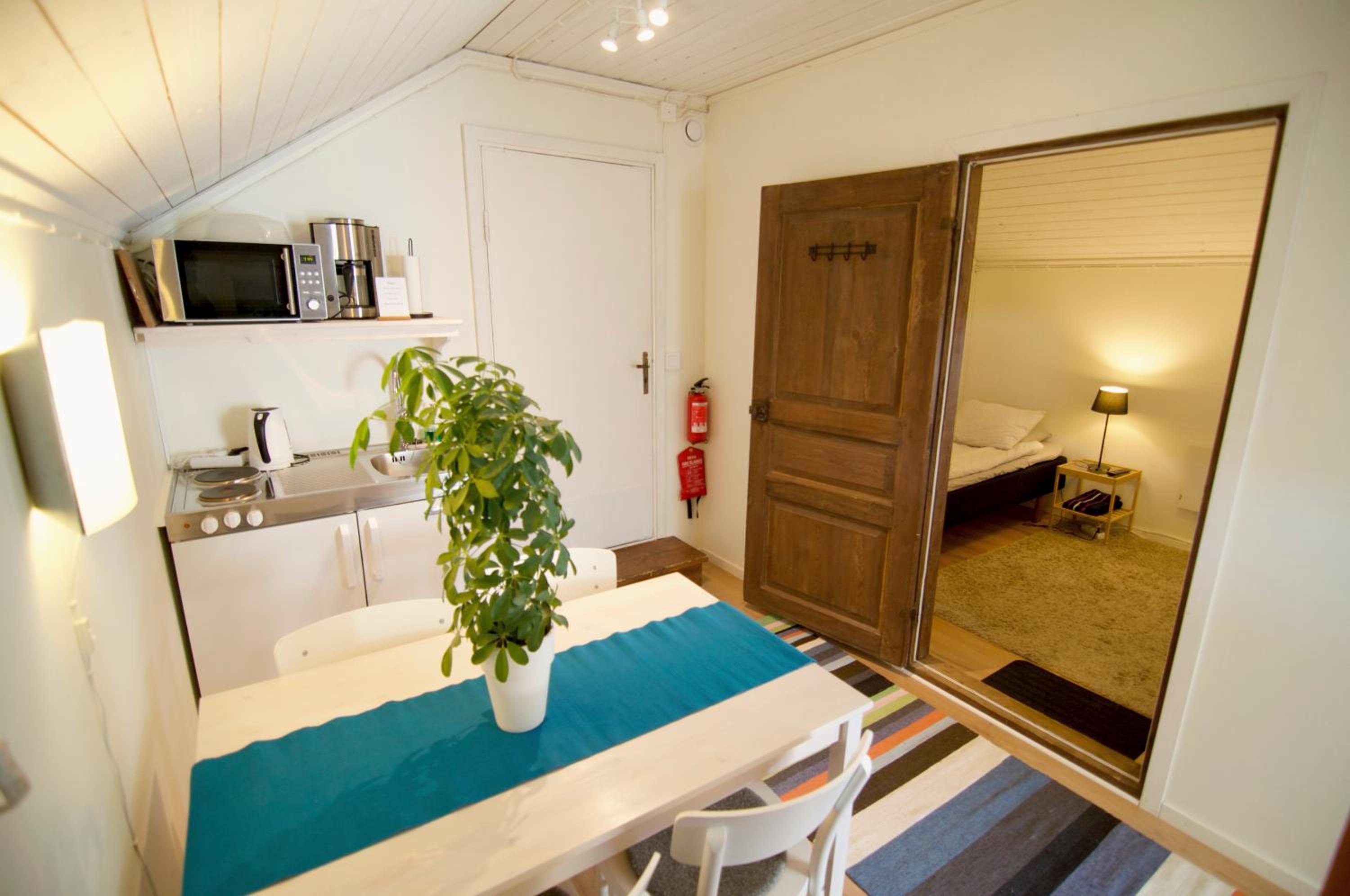 Family Room with Private Bathroom photo 2