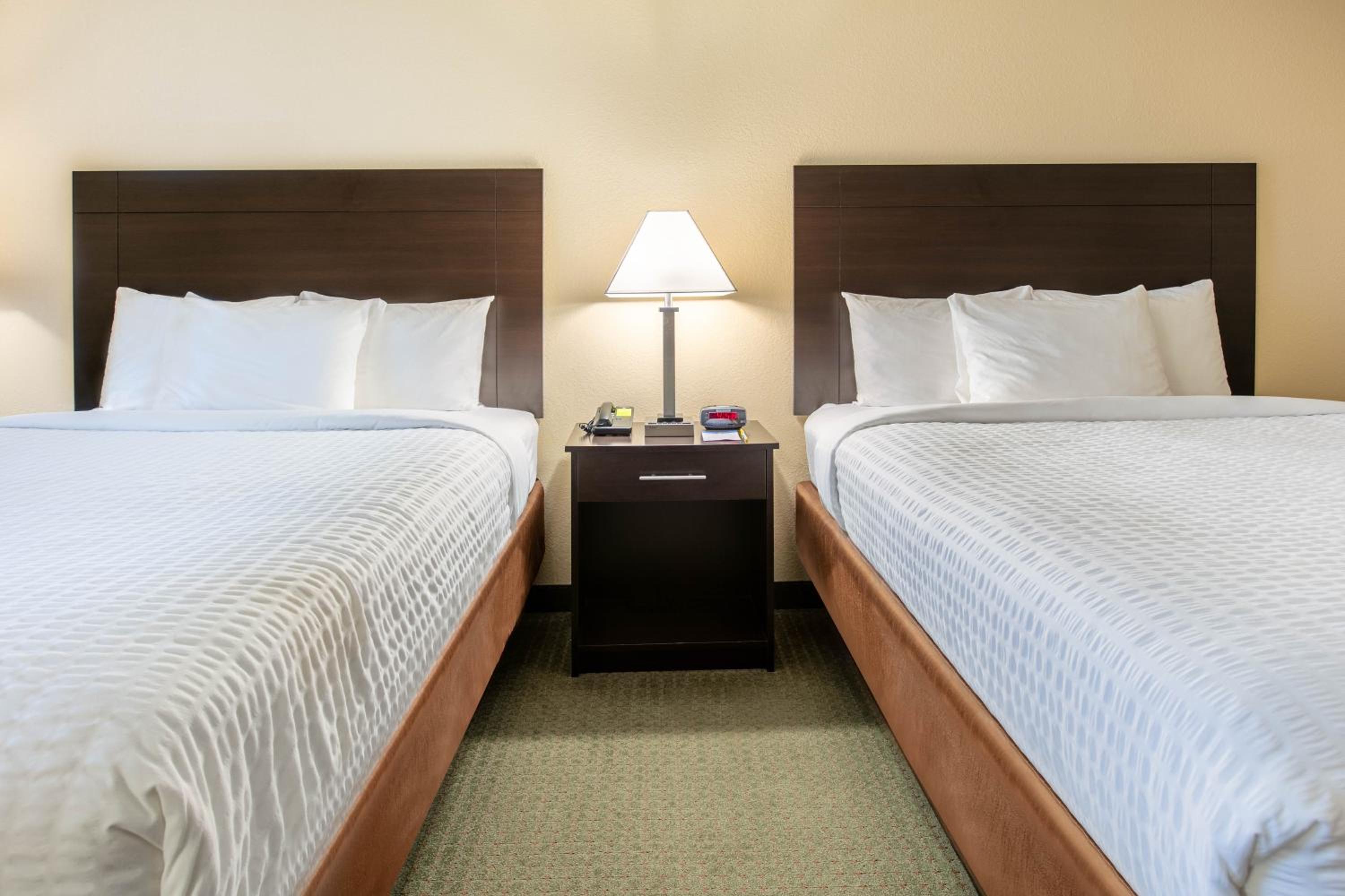 Queen Room with Two Queen Beds - Non-Smoking photo 1