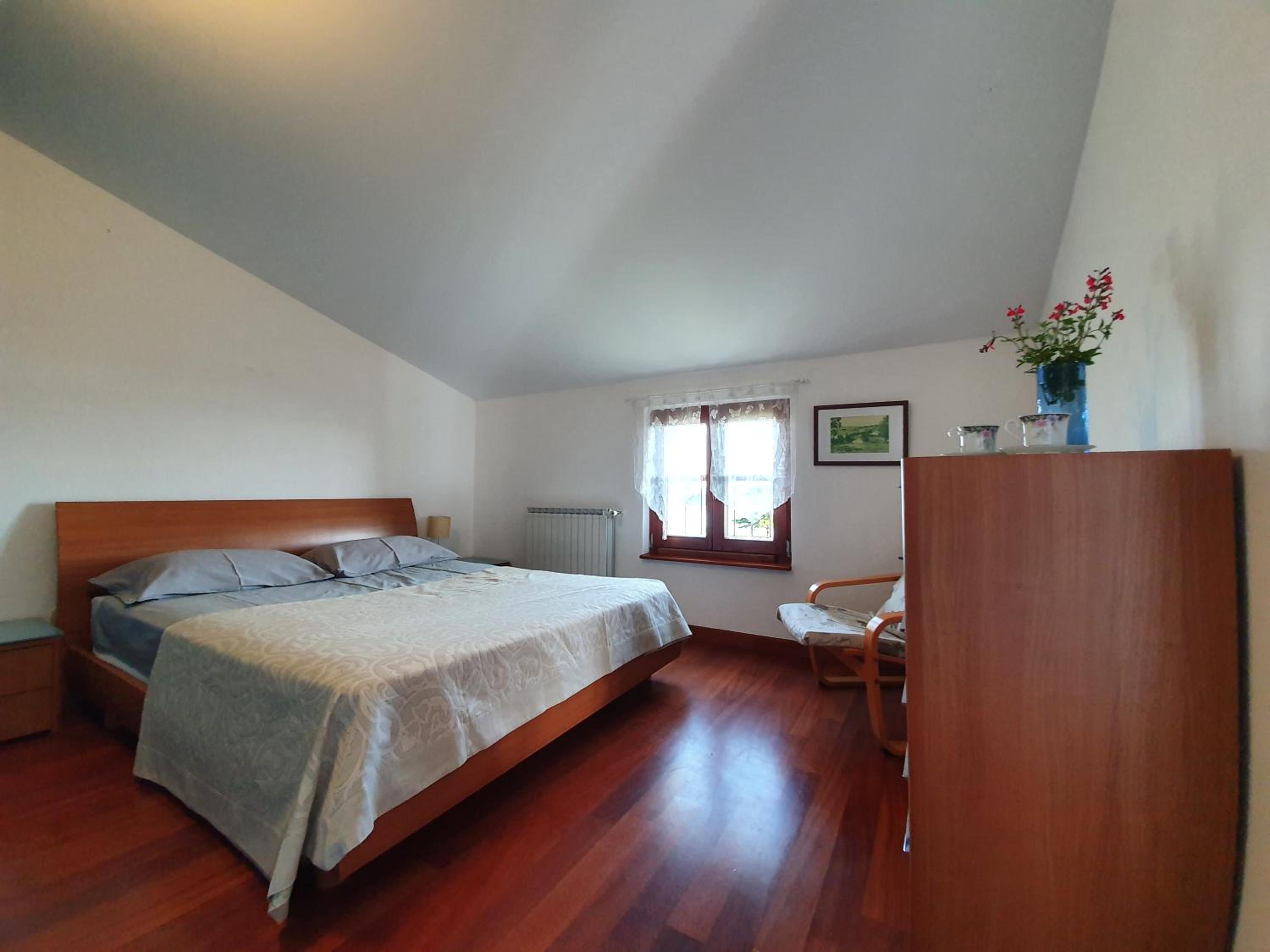Three-Bedroom Apartment photo 1