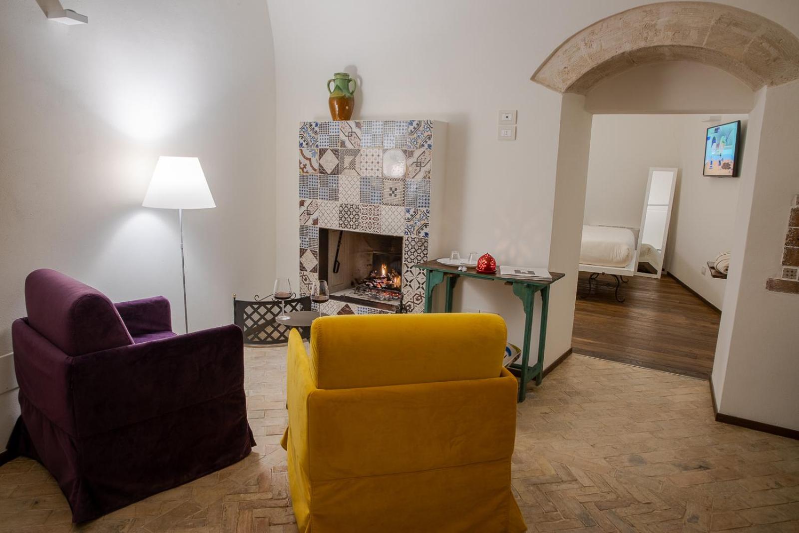 Junior Suite with Balcony - Photo 7