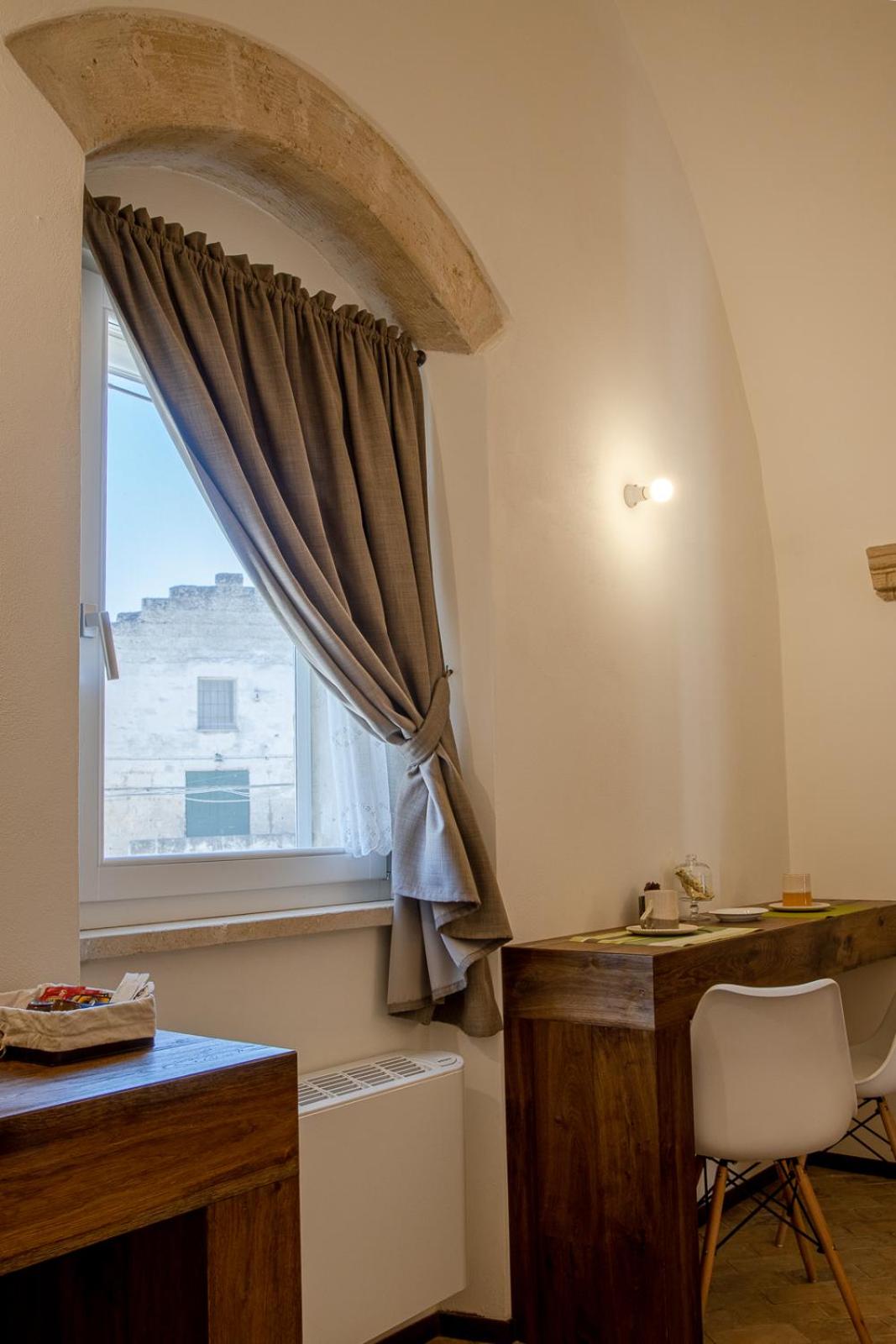 Junior Suite with Balcony - Photo 1