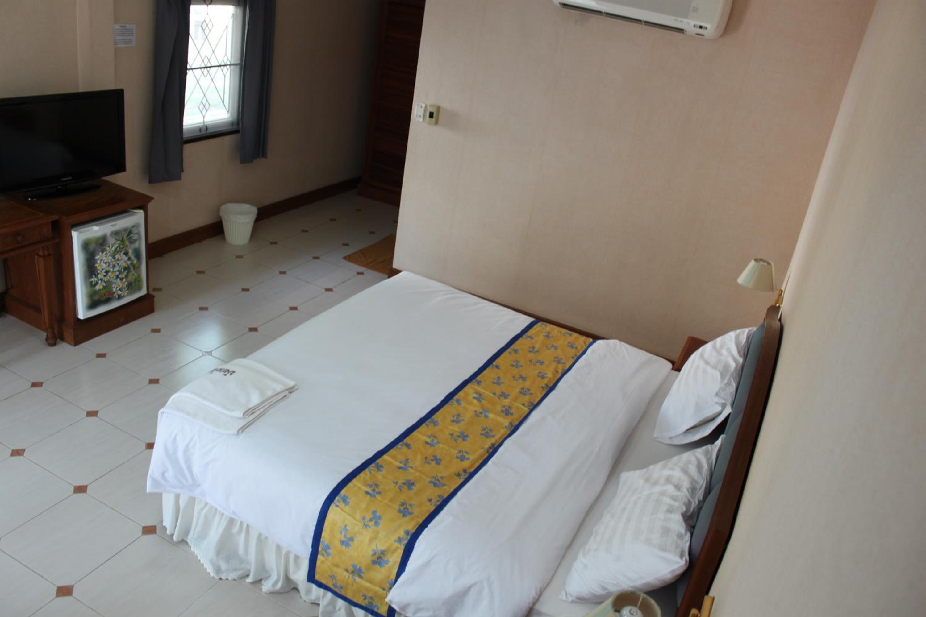 Deluxe Double or Twin Room - Photo 1