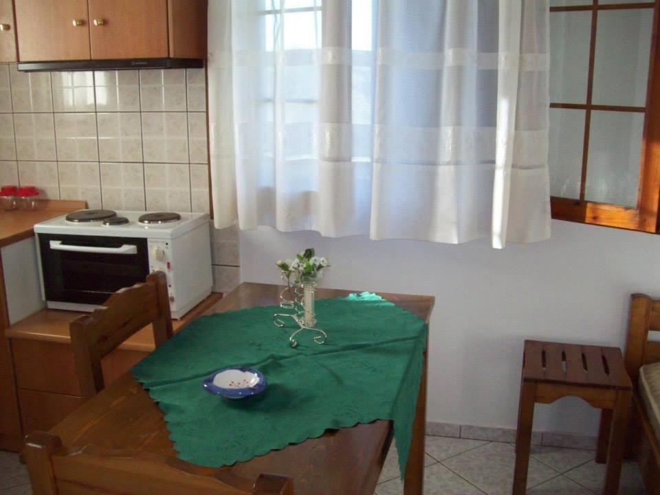 One-Bedroom Apartment - Photo 5