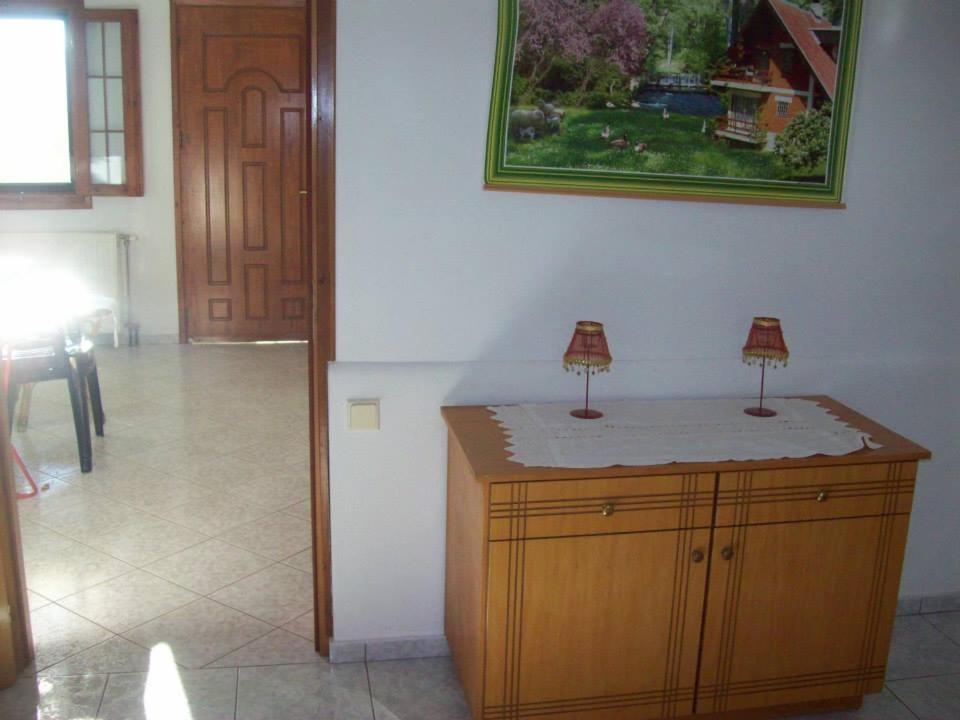 One-Bedroom Apartment - Photo 1