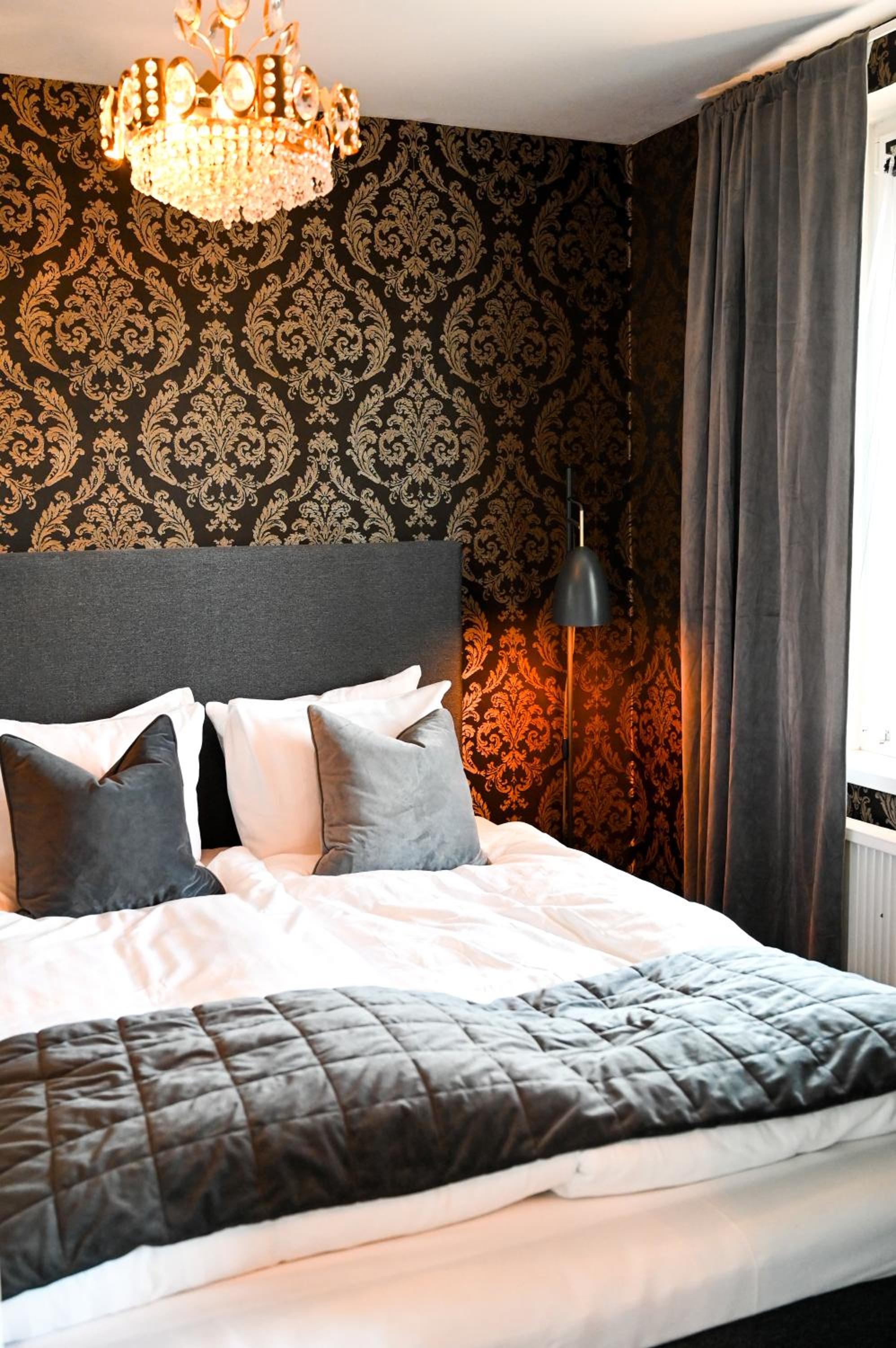 Double or Twin Room - Photo 2
