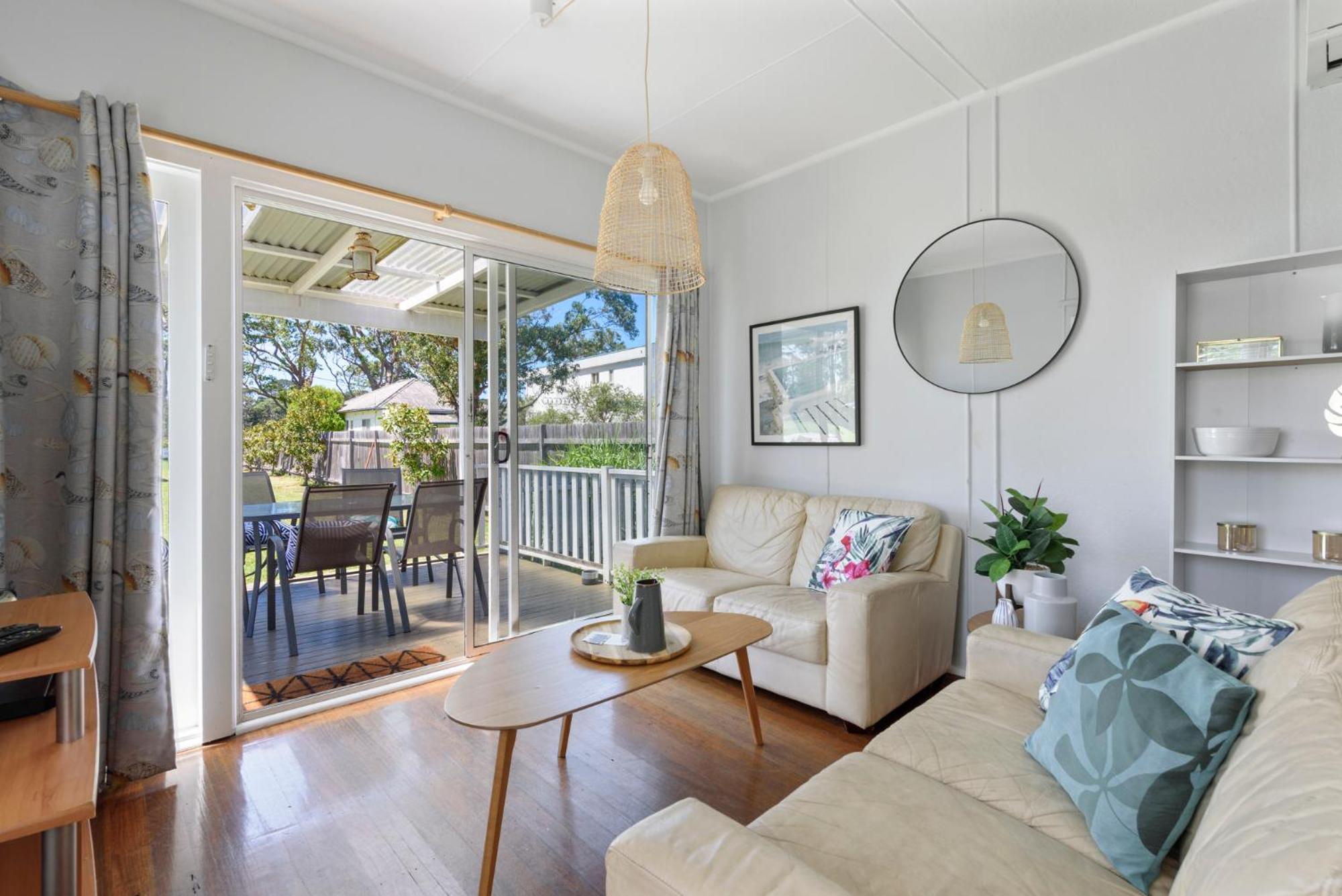 Bungalow with Garden View photo 3