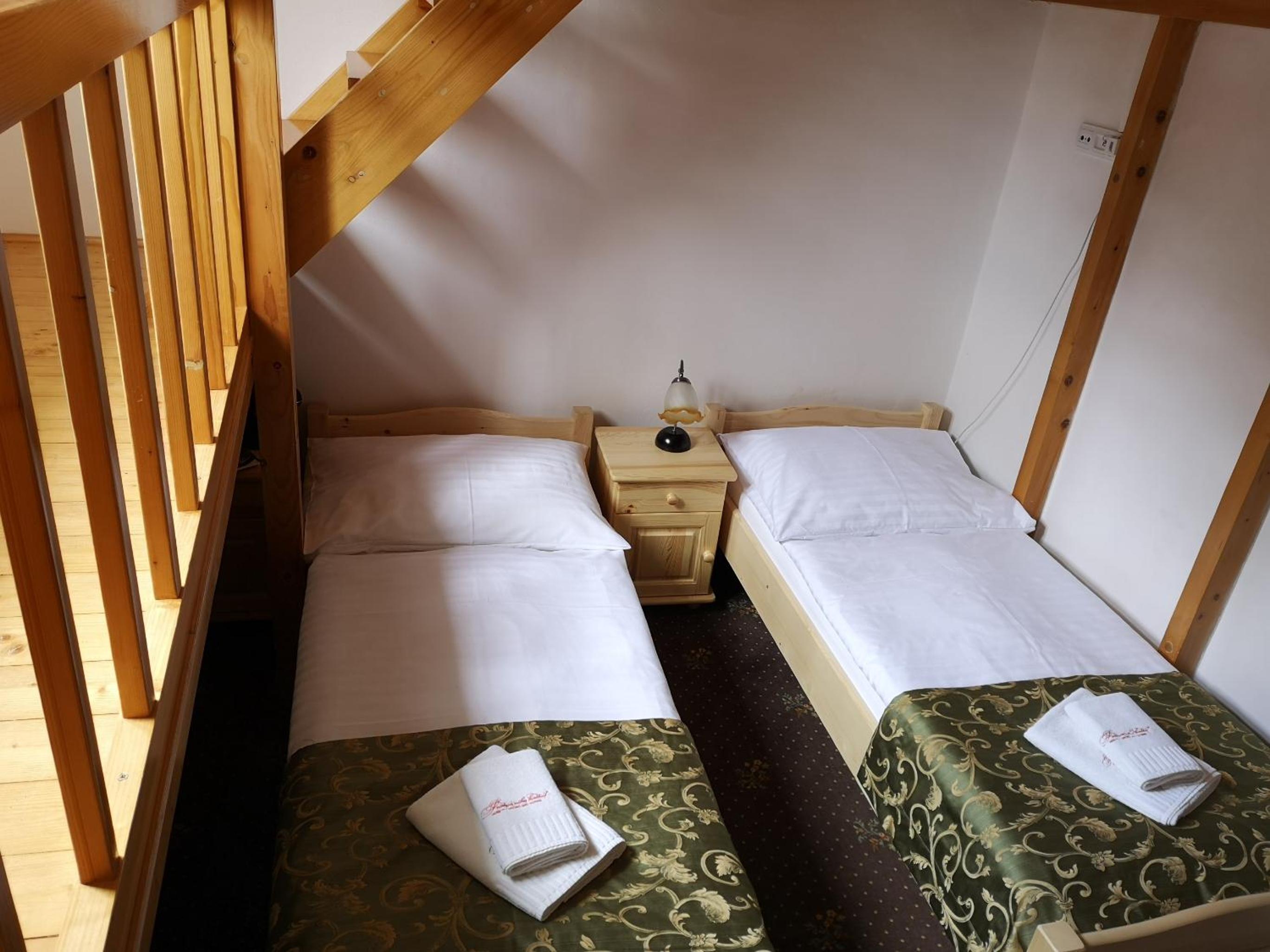 Economy Quadruple Room photo 3