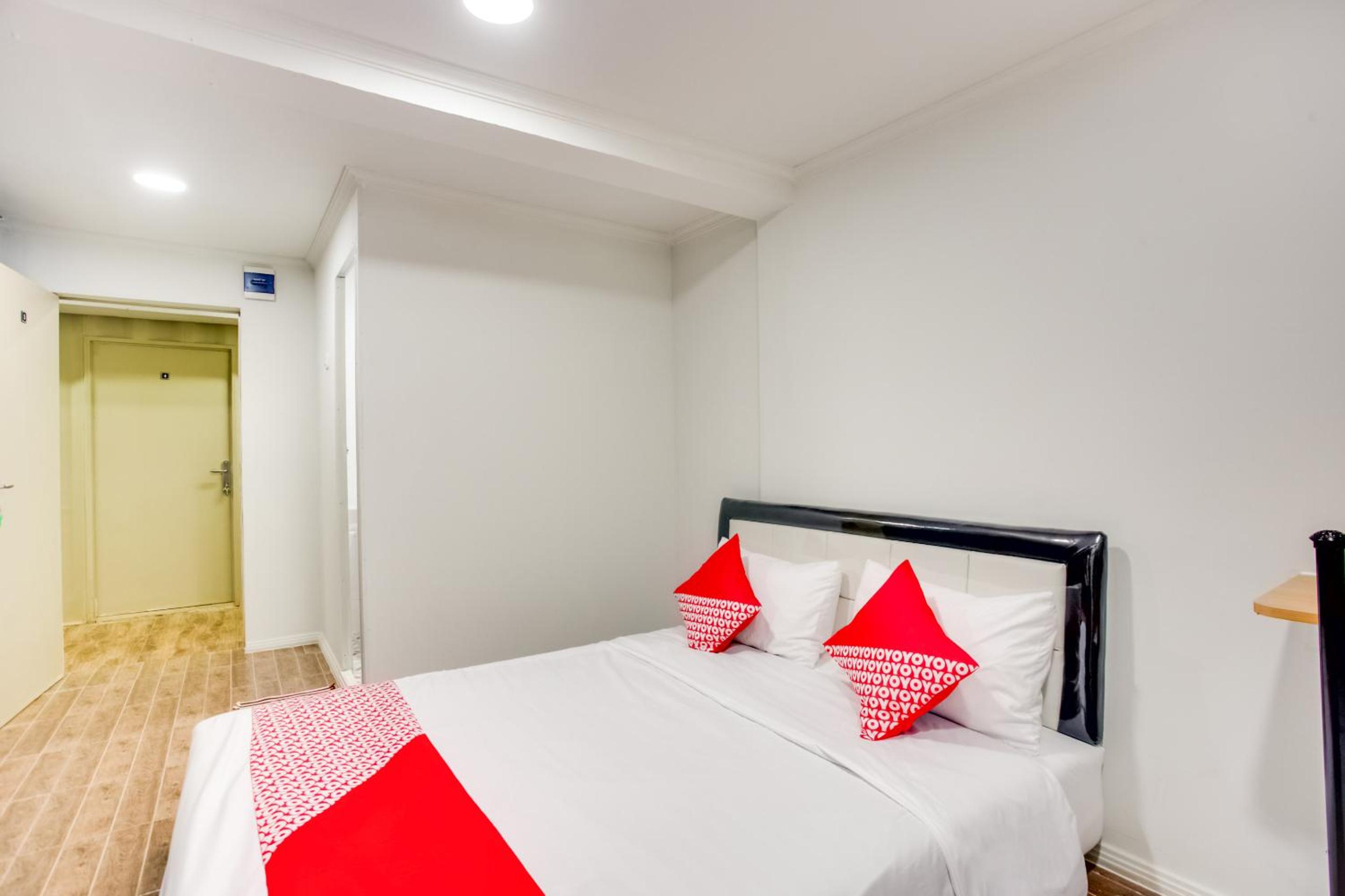 Deluxe Double Room - Photo 8