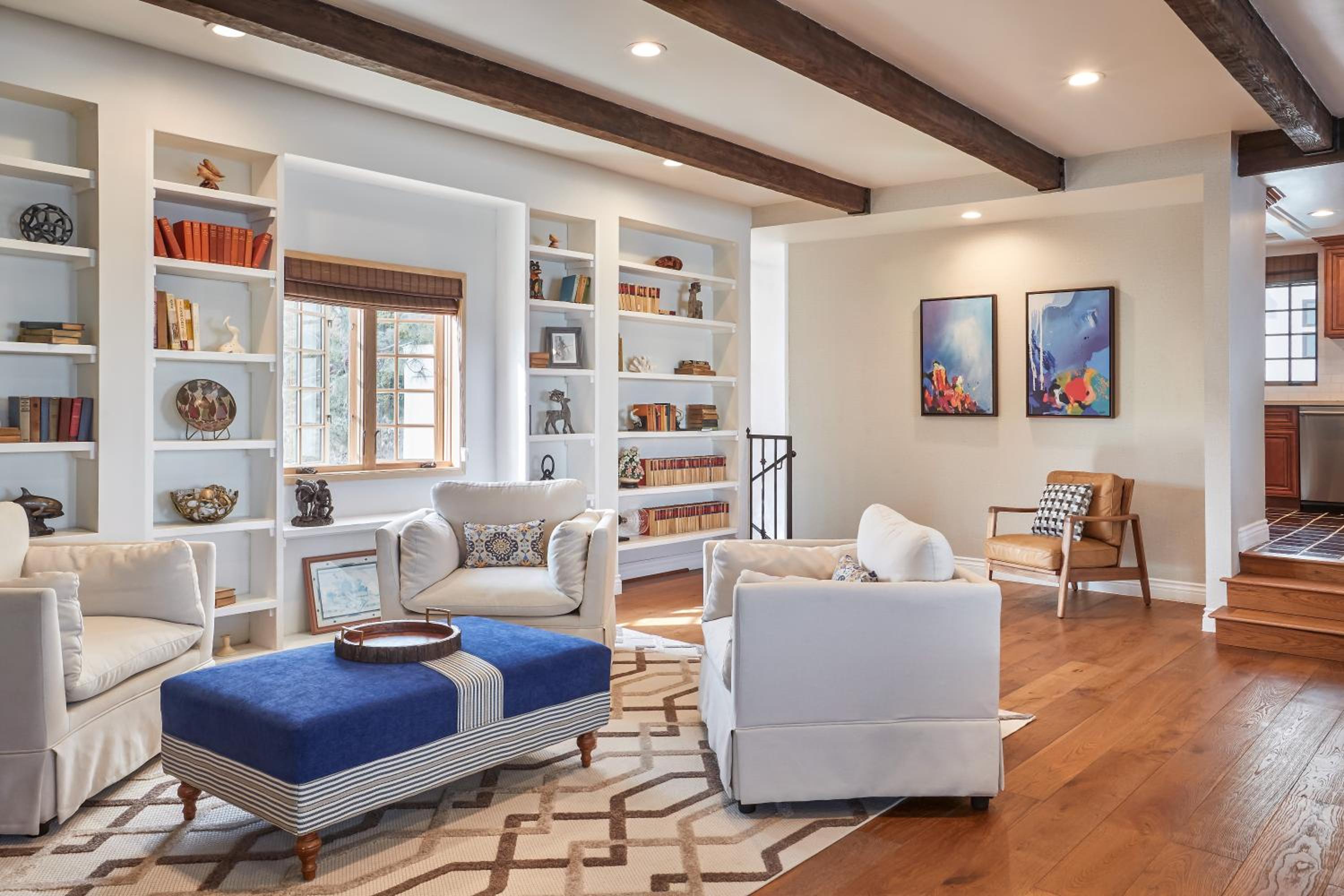 Three-Bedroom Penthouse - Photo 32