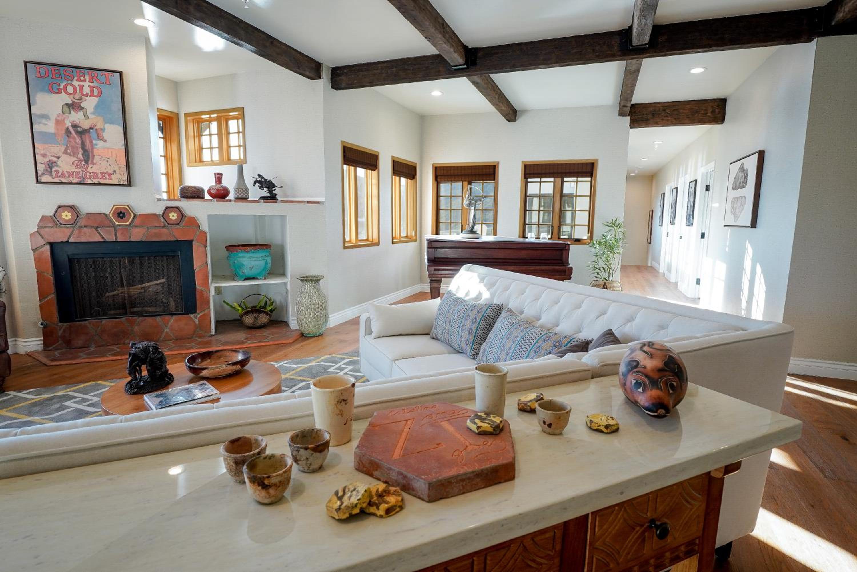 Three-Bedroom Penthouse - Photo 28