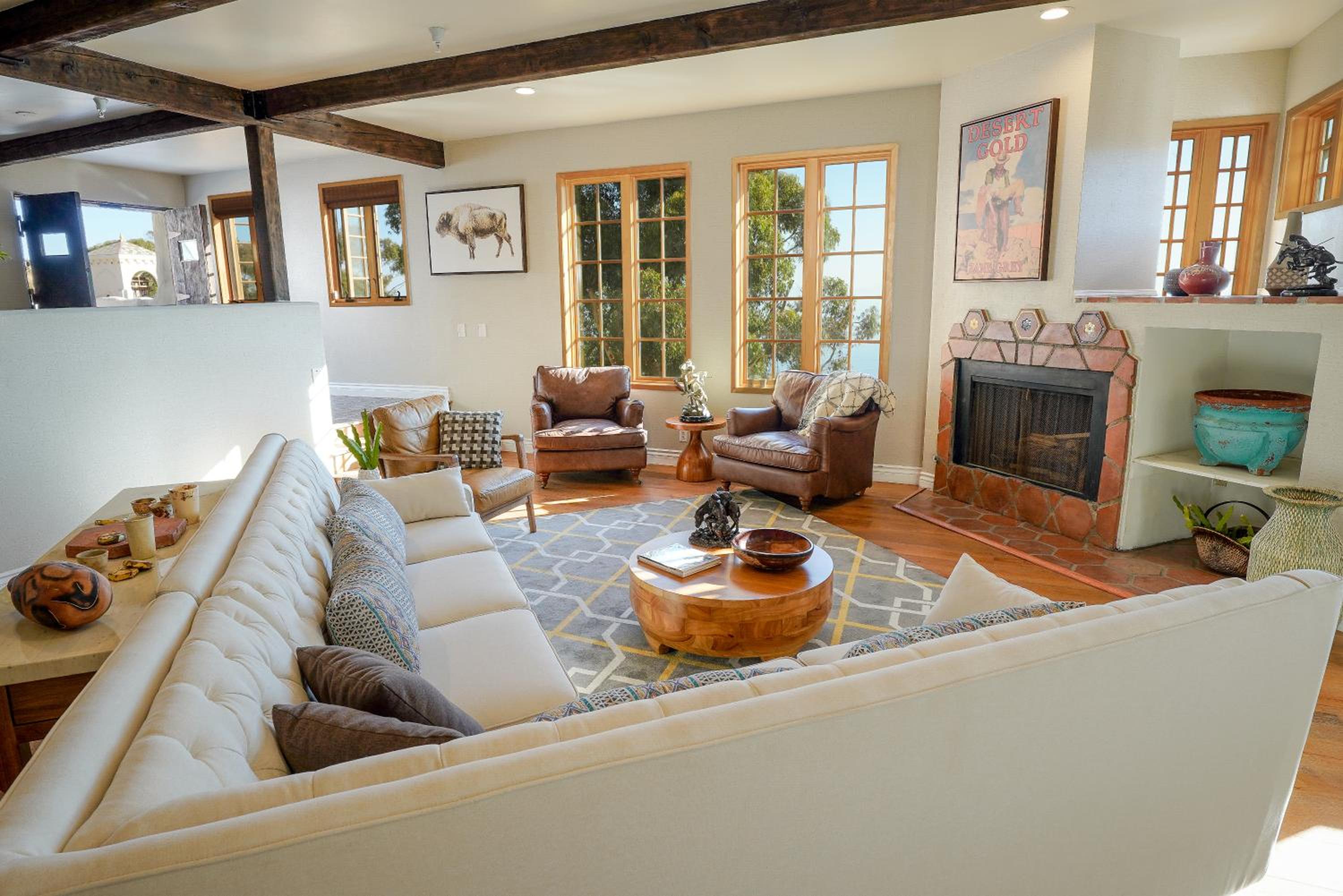 Three-Bedroom Penthouse - Photo 12