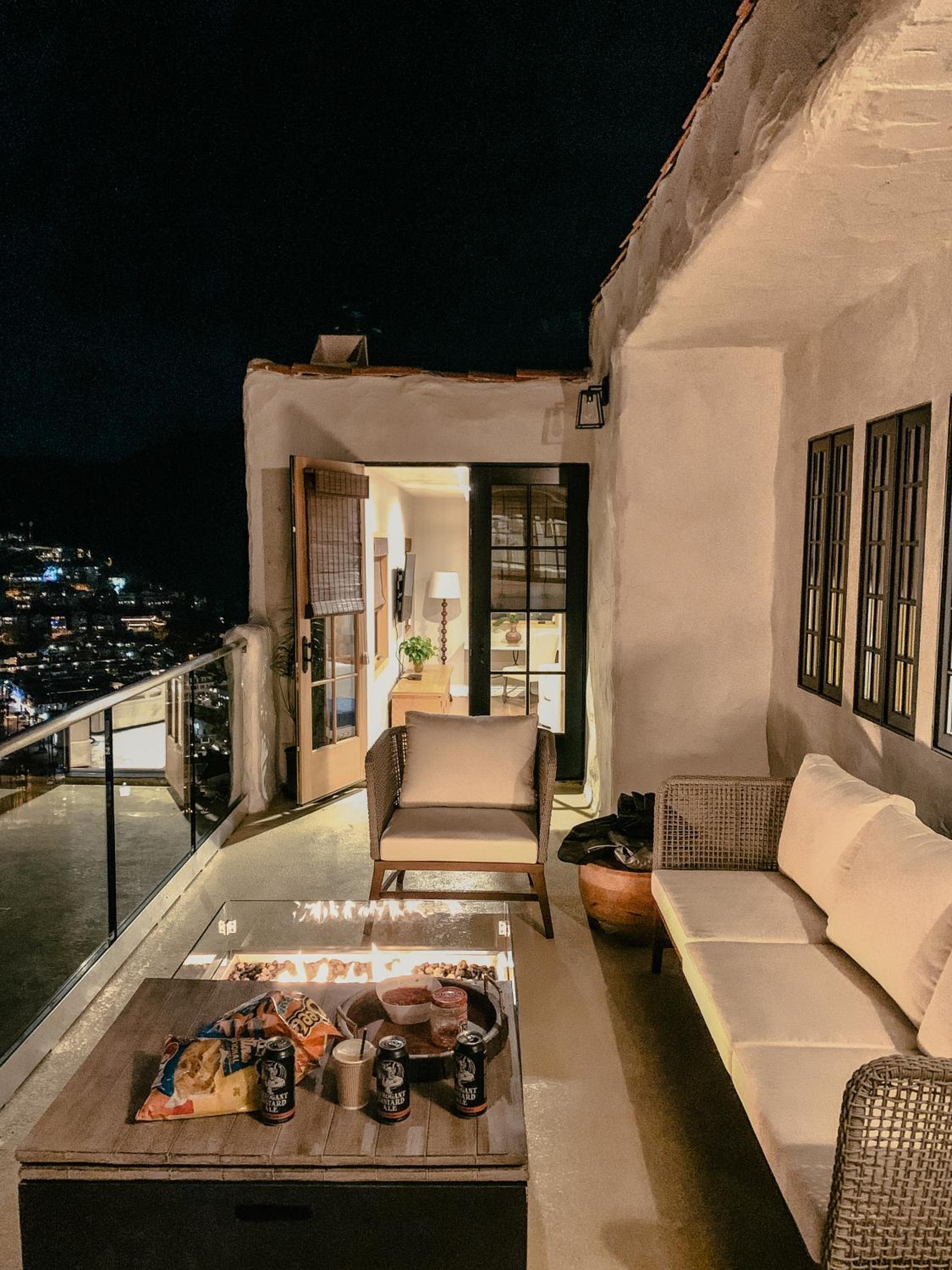 Three-Bedroom Penthouse - Photo 16