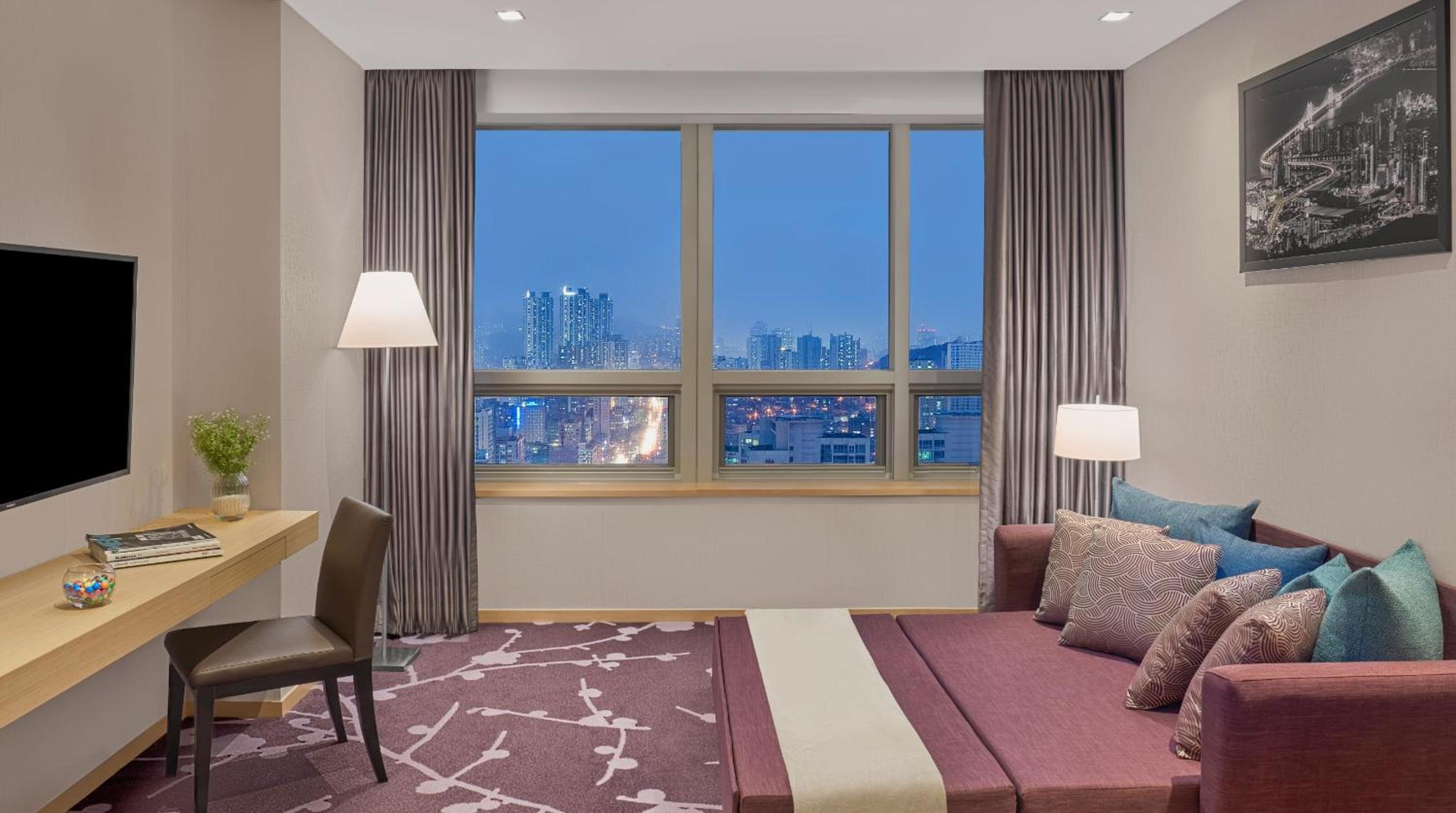 Suite - Photo 4
