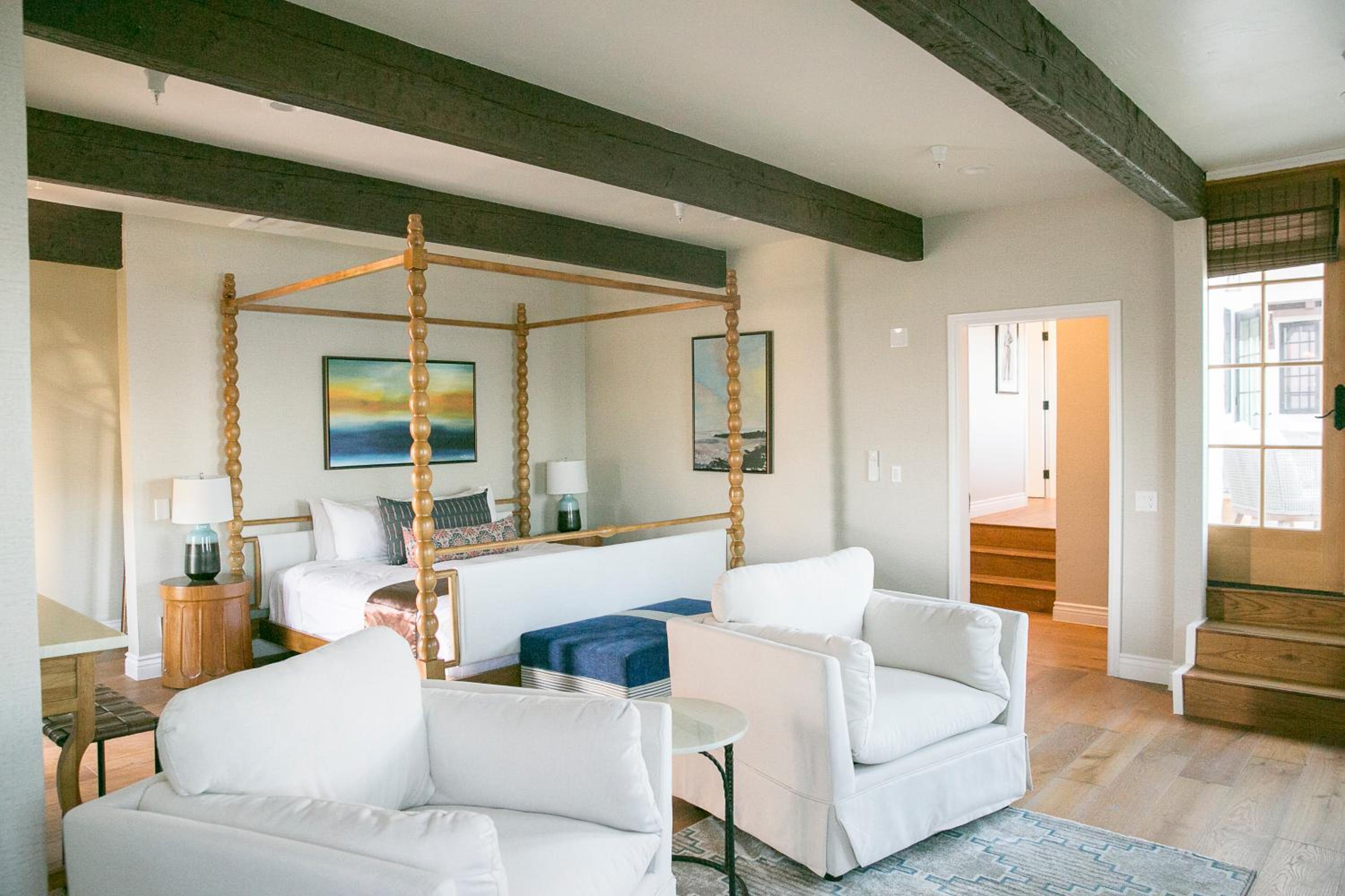 Three-Bedroom Penthouse - Photo 8