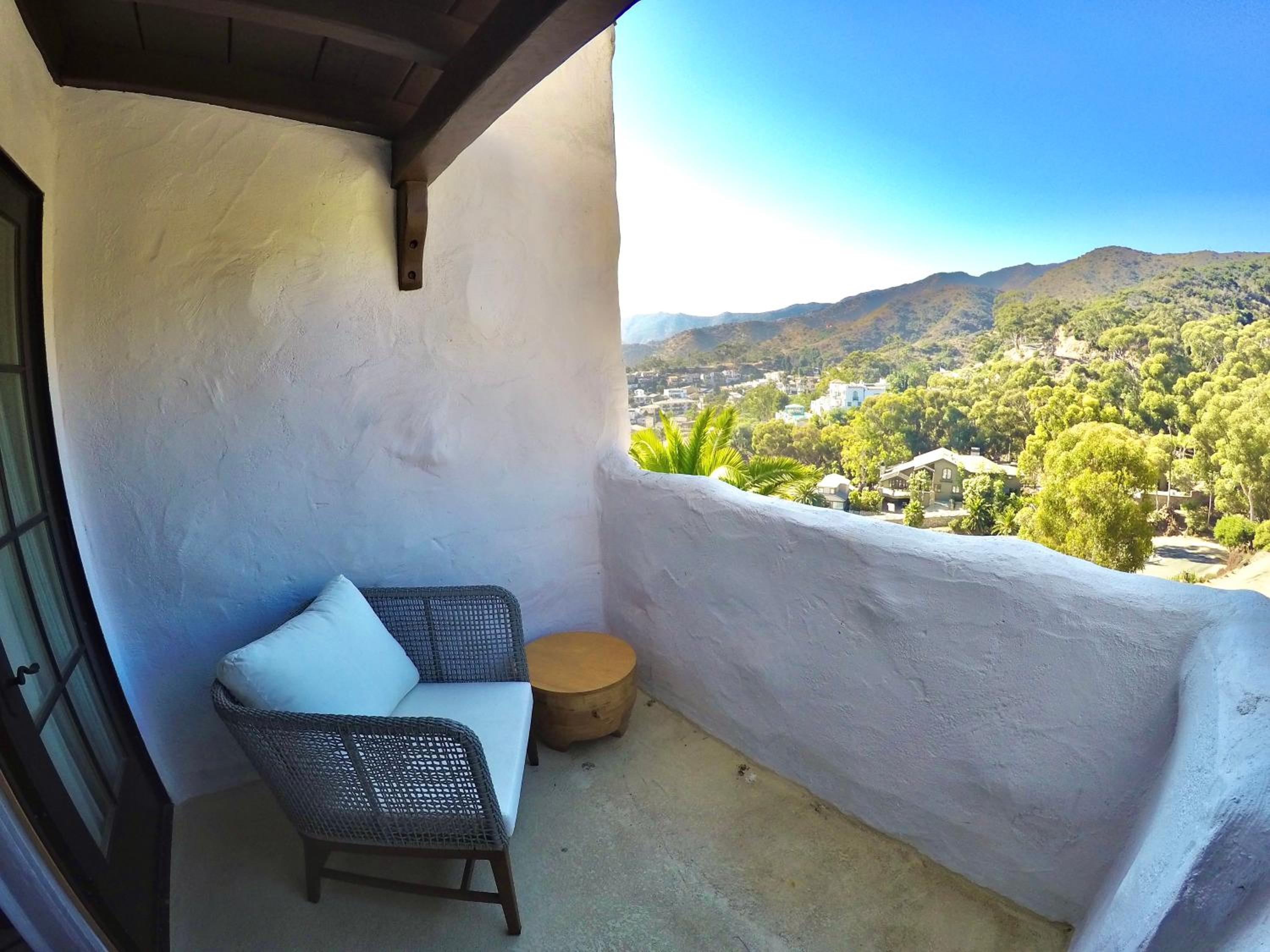 Three-Bedroom Penthouse - Photo 24
