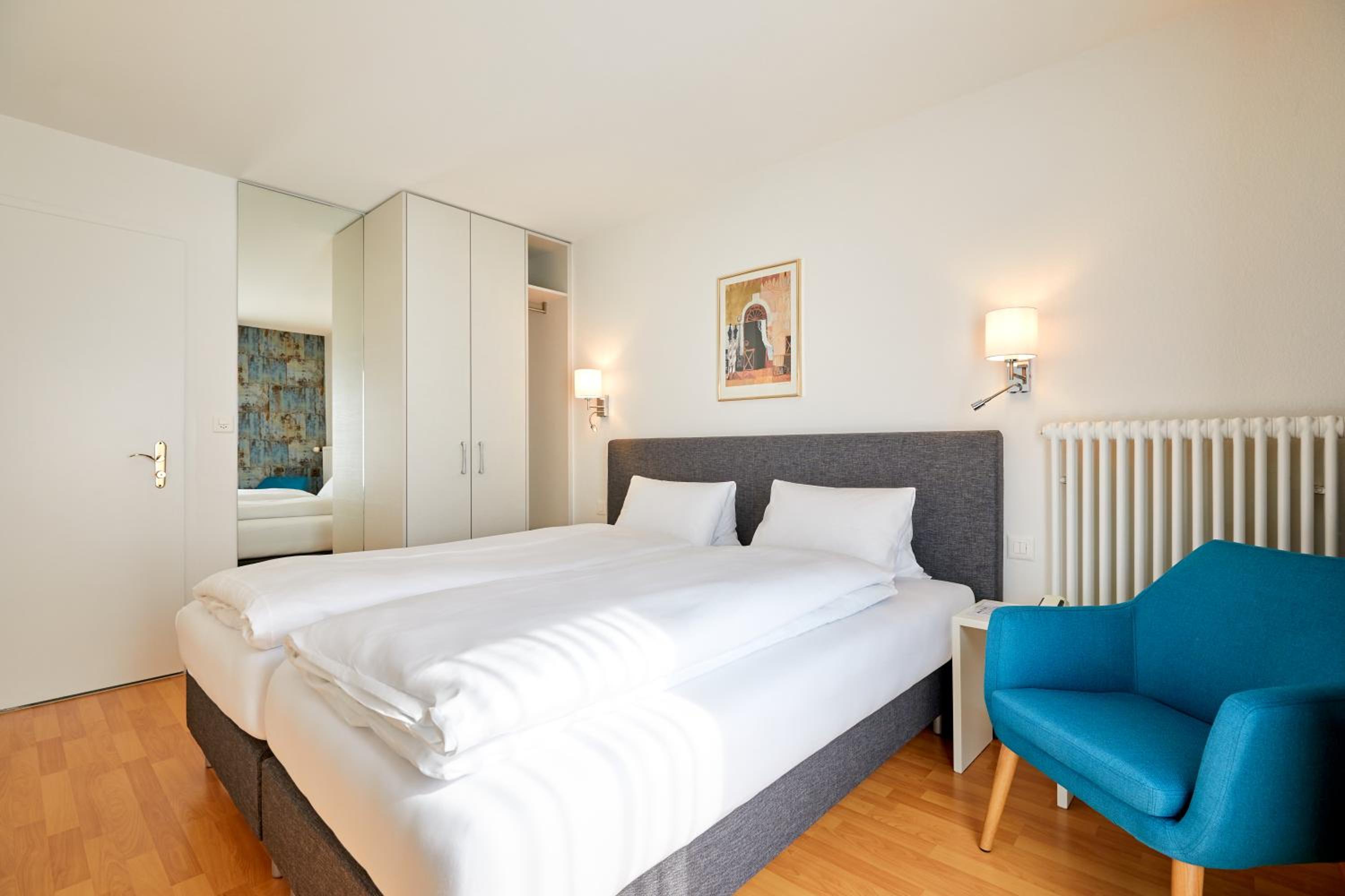 Standard Single Room with Lake View photo 3