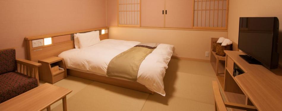 Double Room with Shower and Private Toilet - Eco Plan (No Daily Cleaning)