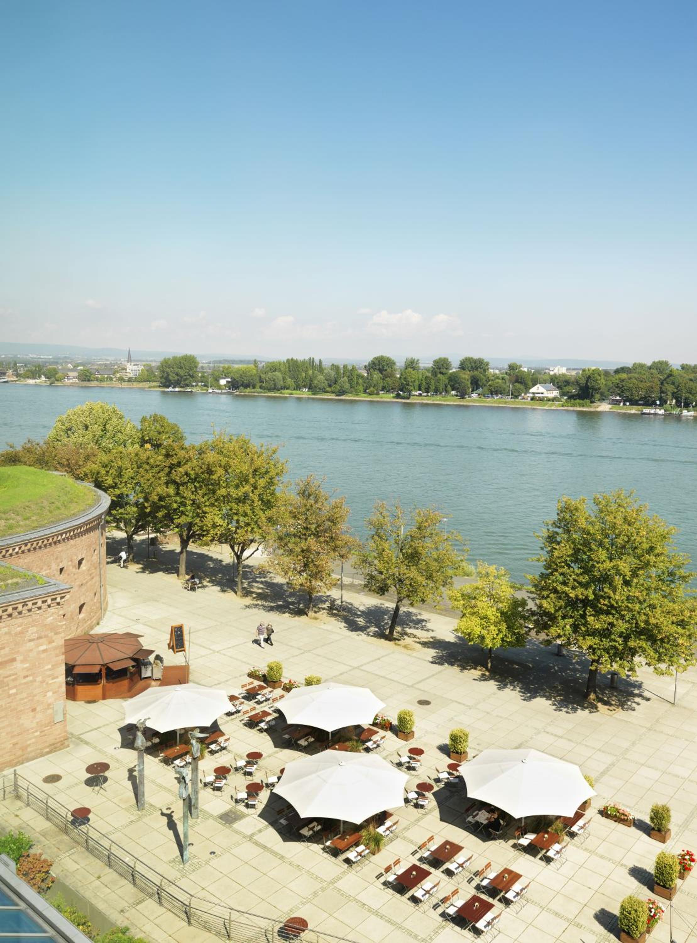 King Room with River View - Club Access
