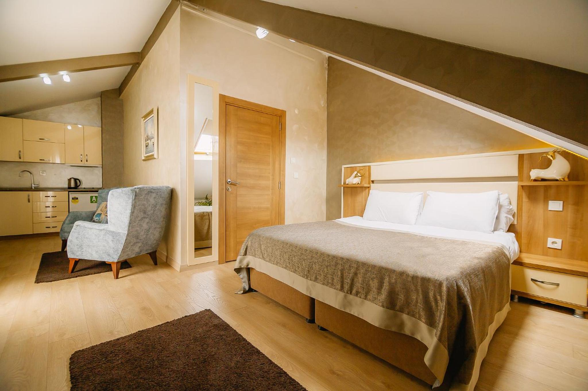 Junior Suite with Balcony photo 2