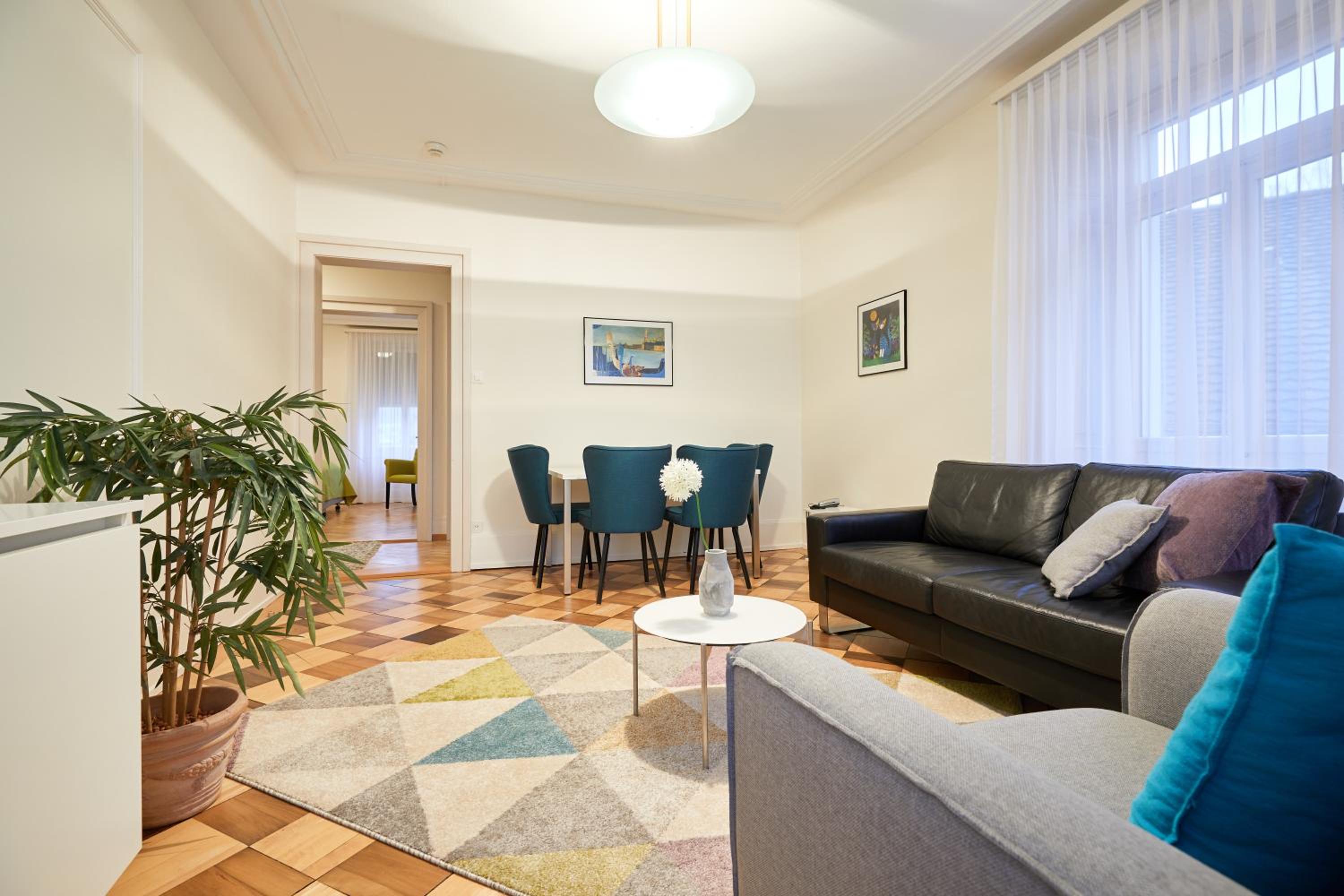 Family Apartment with Lake View - Photo 1