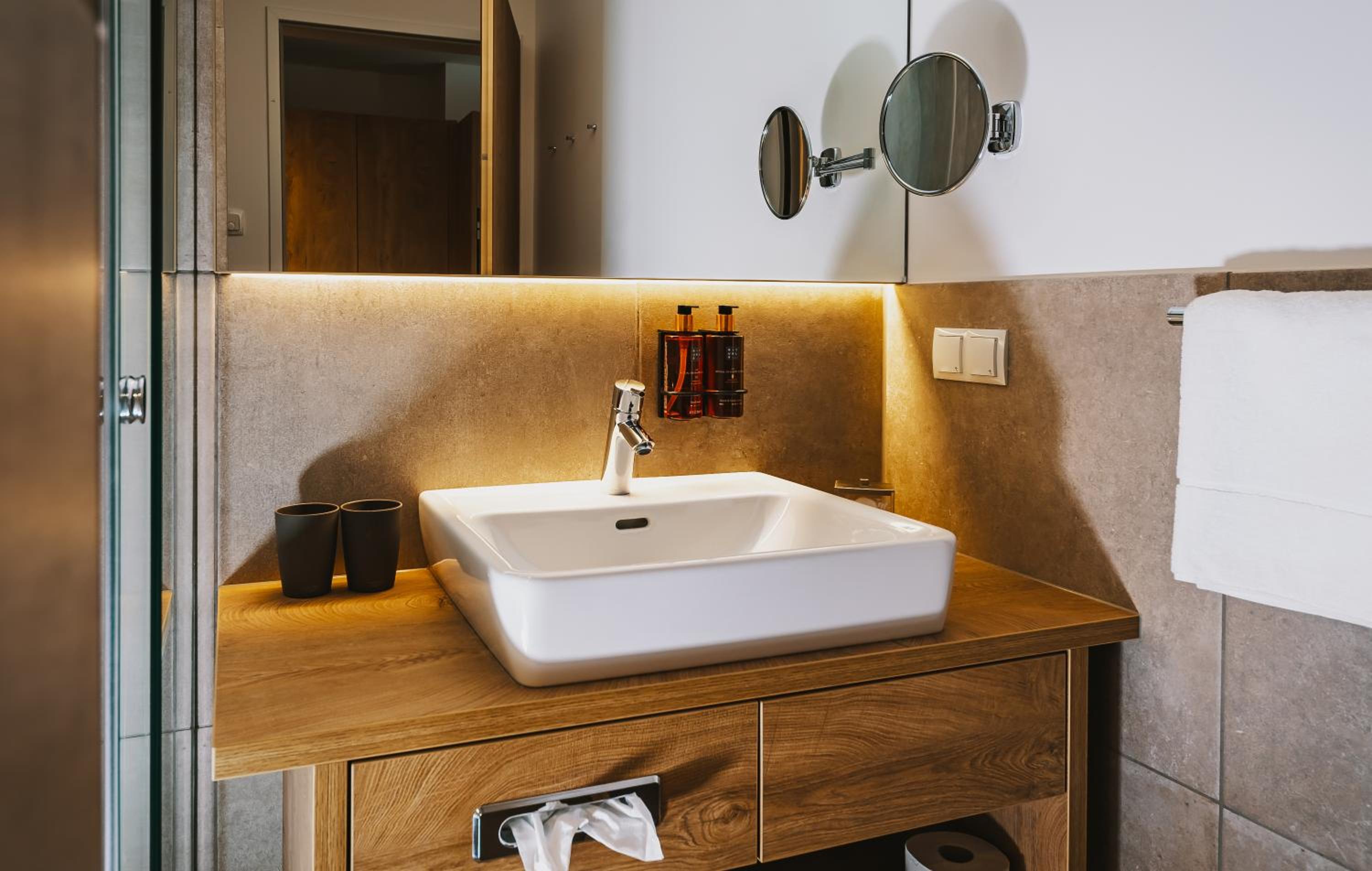 Two-Bedroom Suite with Sauna - Photo 2