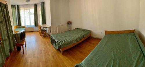 Family Room photo 1