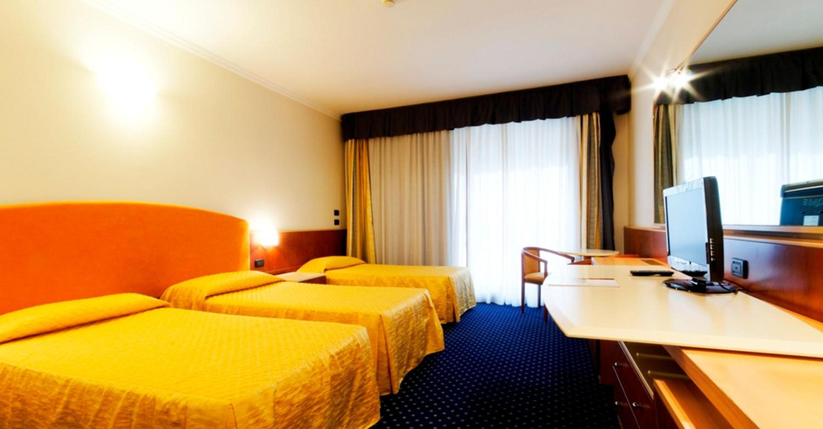 Triple Room with Balcony photo 1