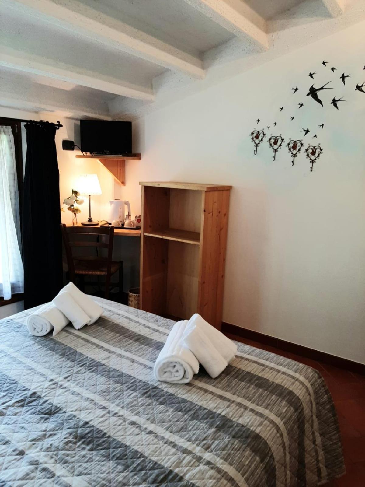 Small Double Room - Photo 4