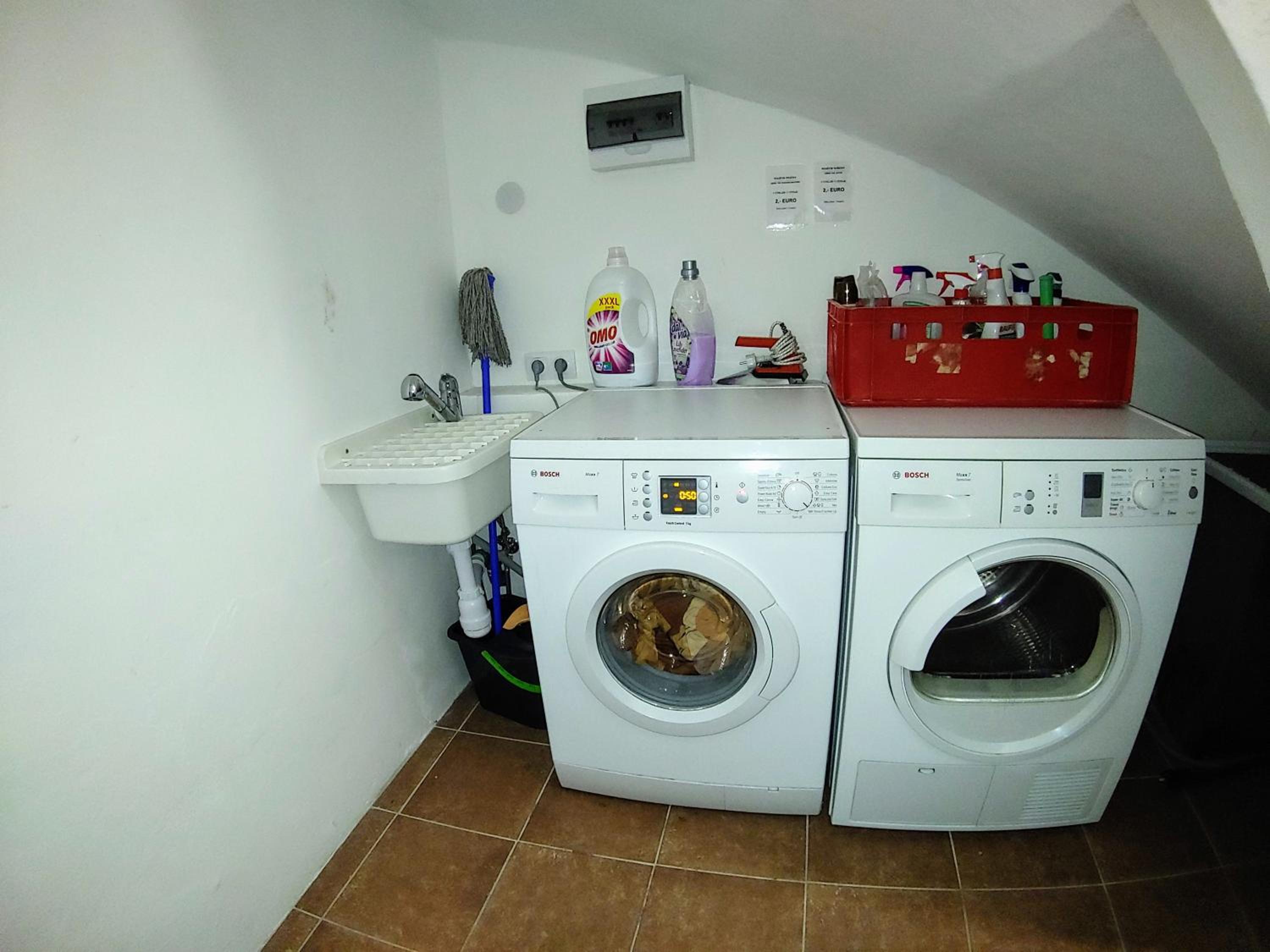 One-Bedroom Apartment - Photo 9