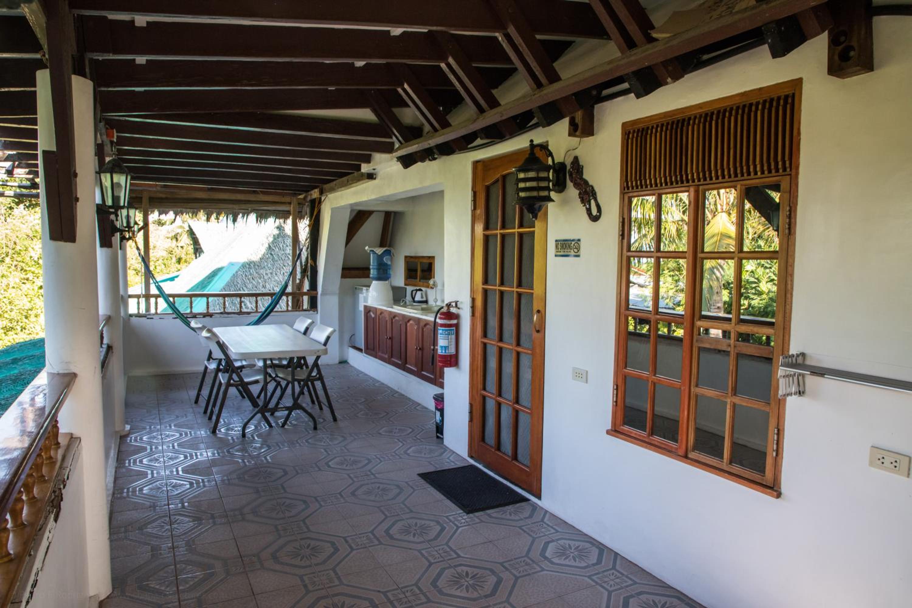 Family Room with Terrace - Photo 19