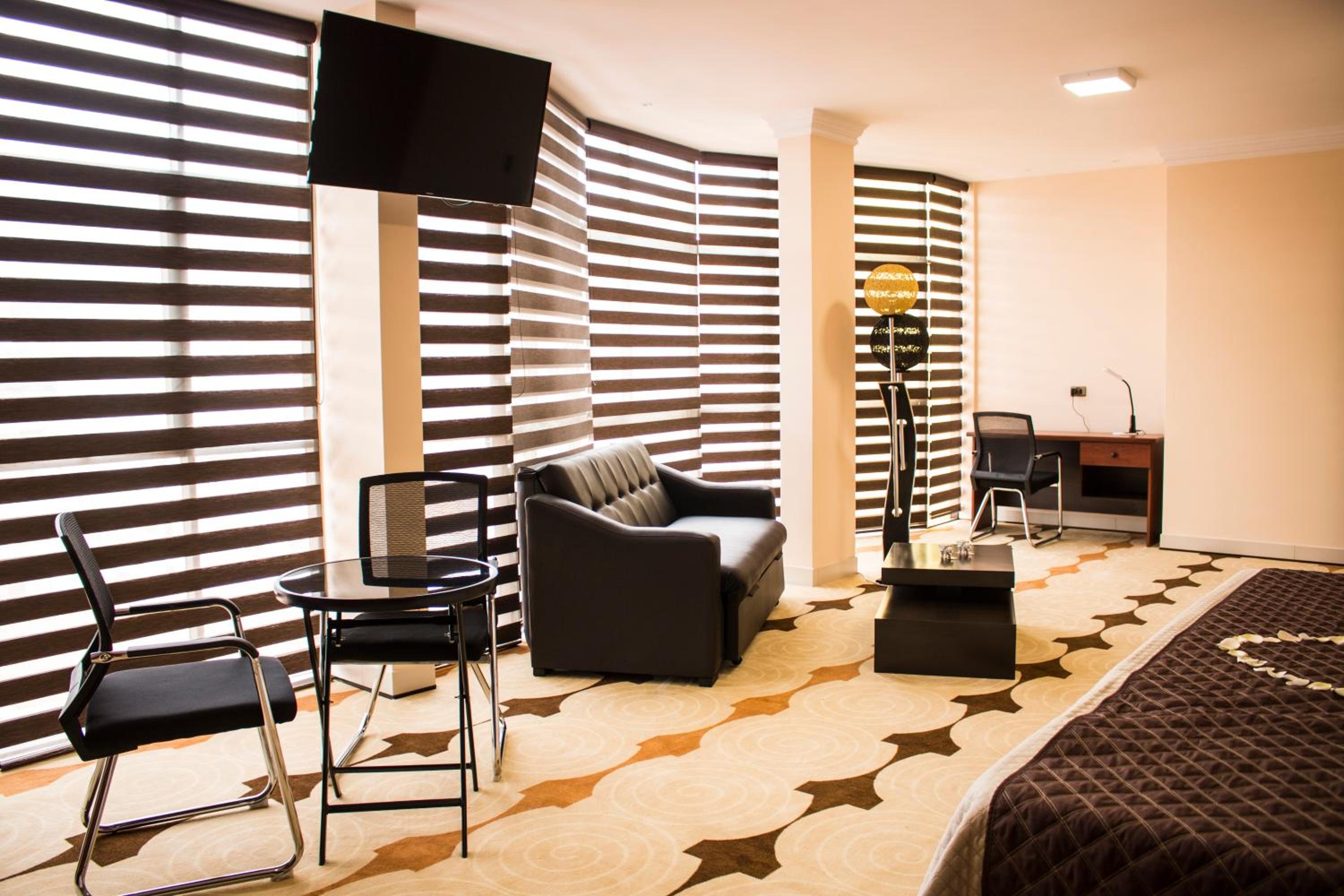 Standard Suite