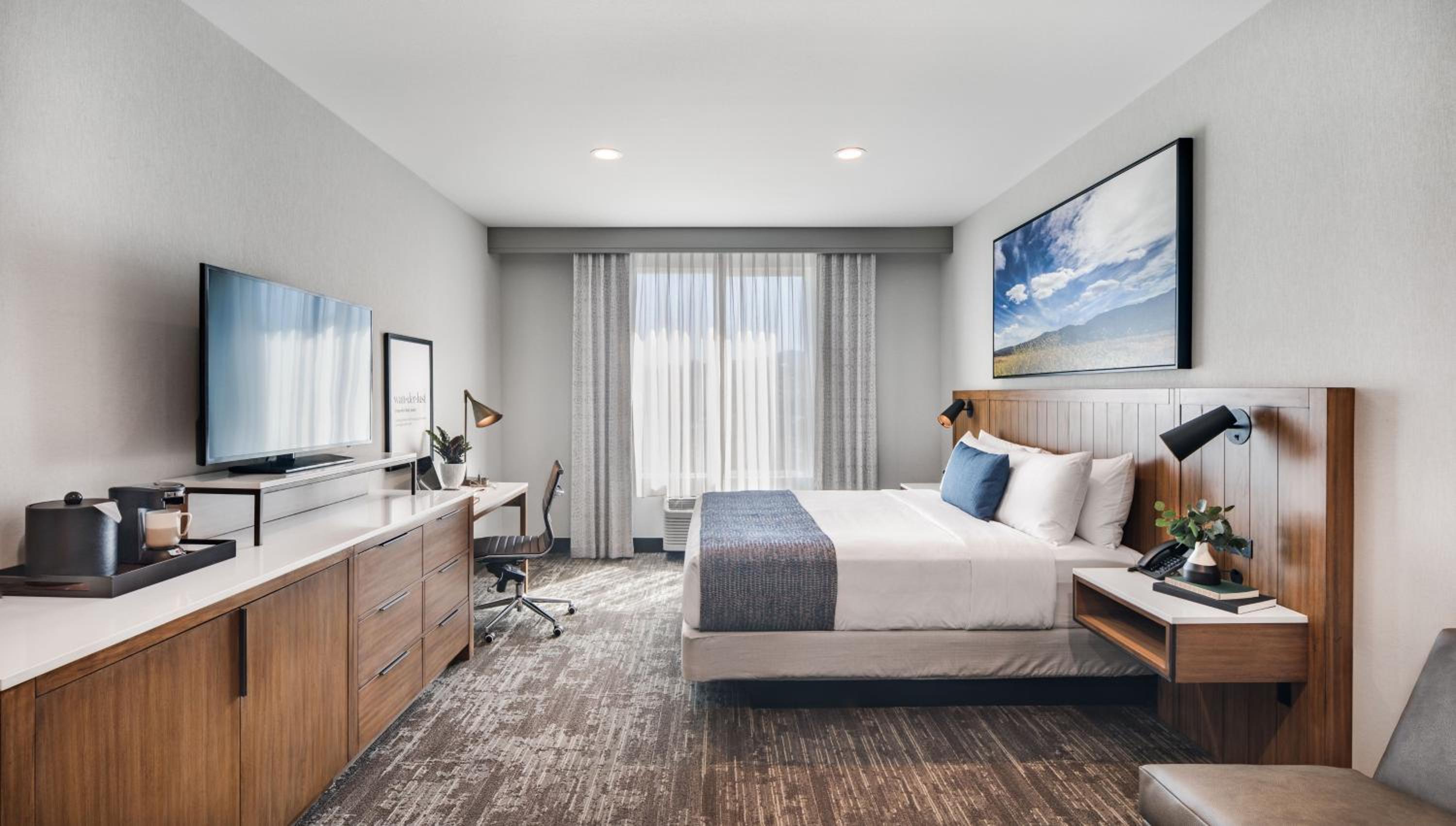 Deluxe King Room - Photo 4