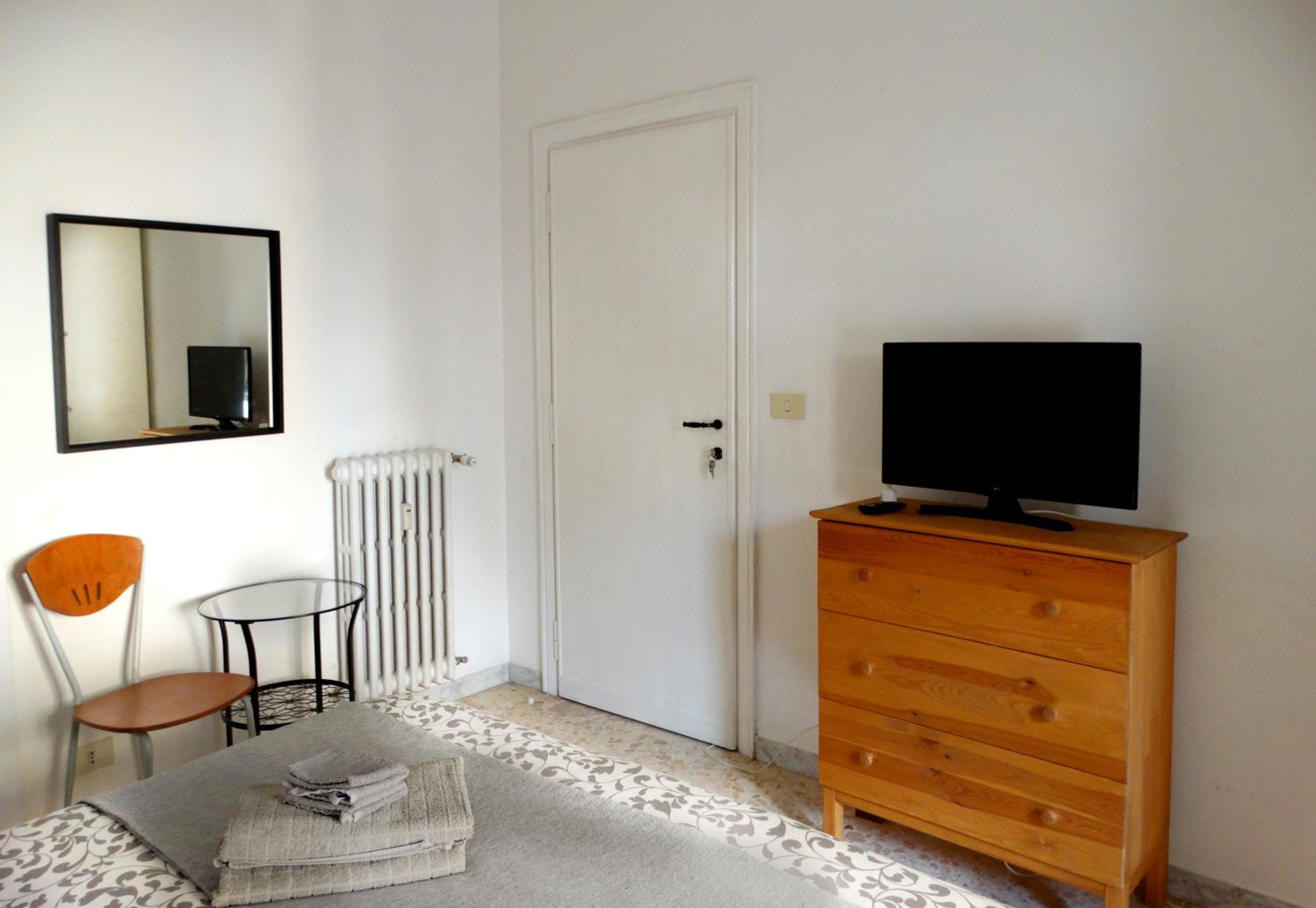 Double Room with Private Bathroom photo 3