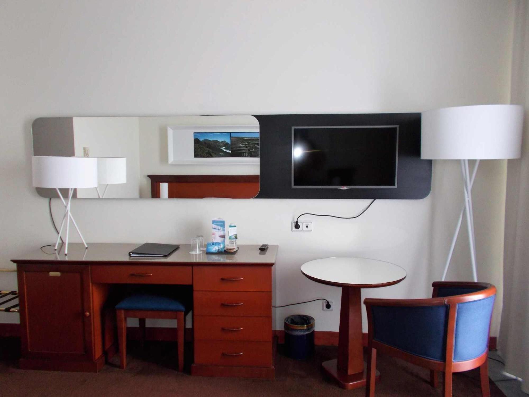 Twin Room - Photo 6