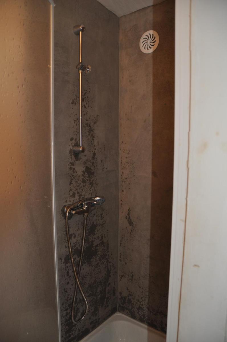 Single Room with Private Bathroom photo 2