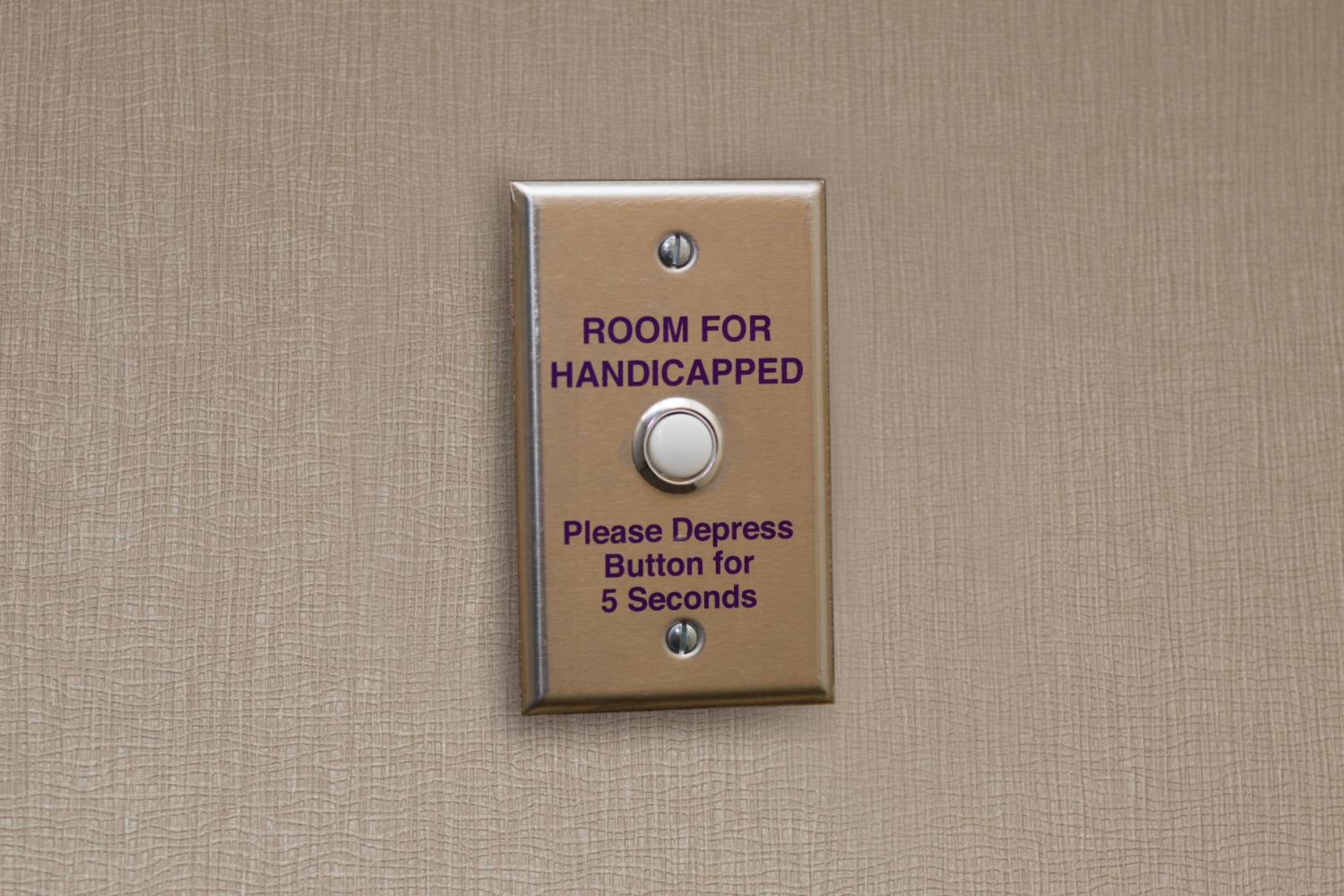 King Room - Hearing Accessible/Non-Smoking  photo 2