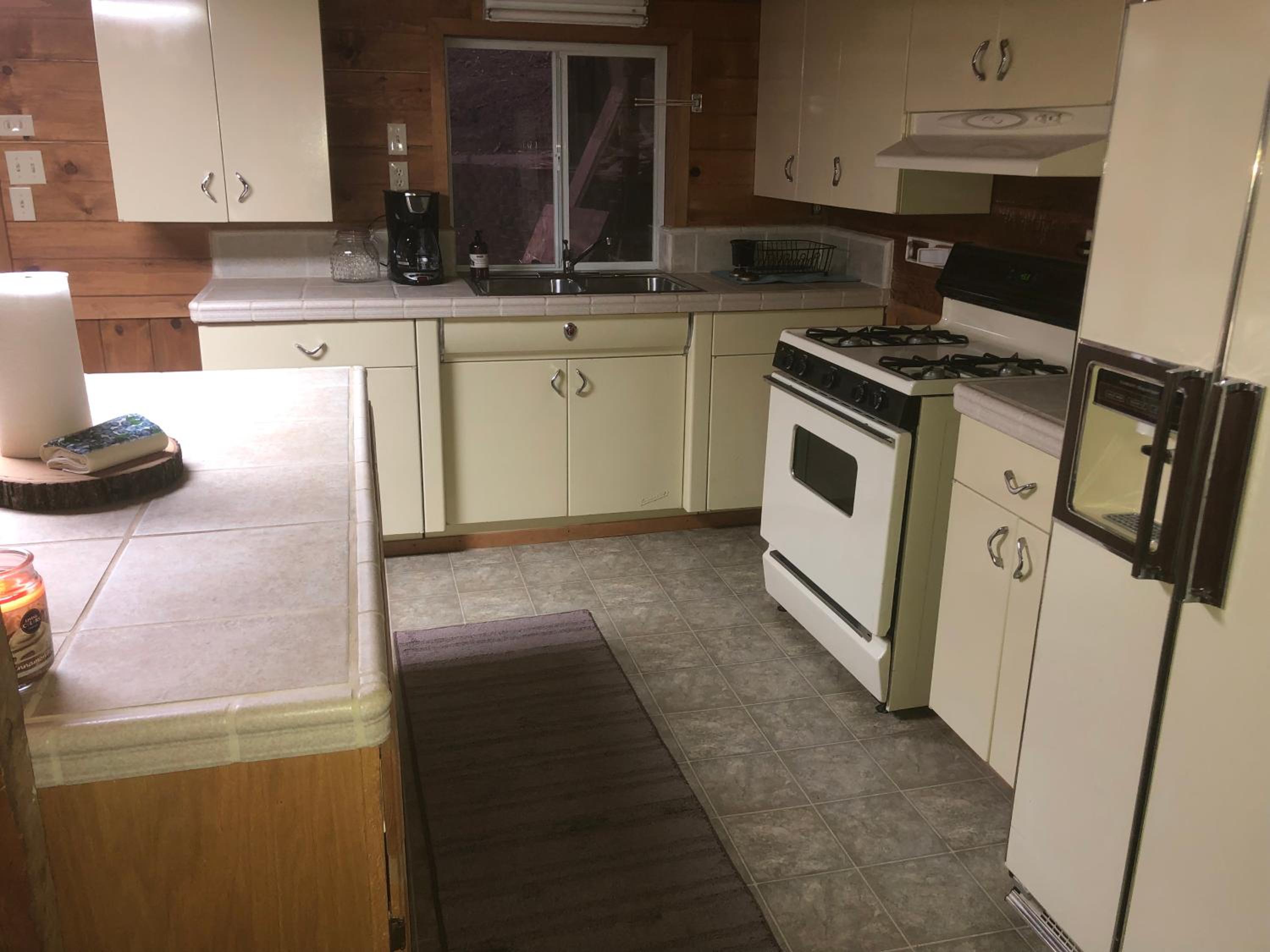 Three-Bedroom House photo 2