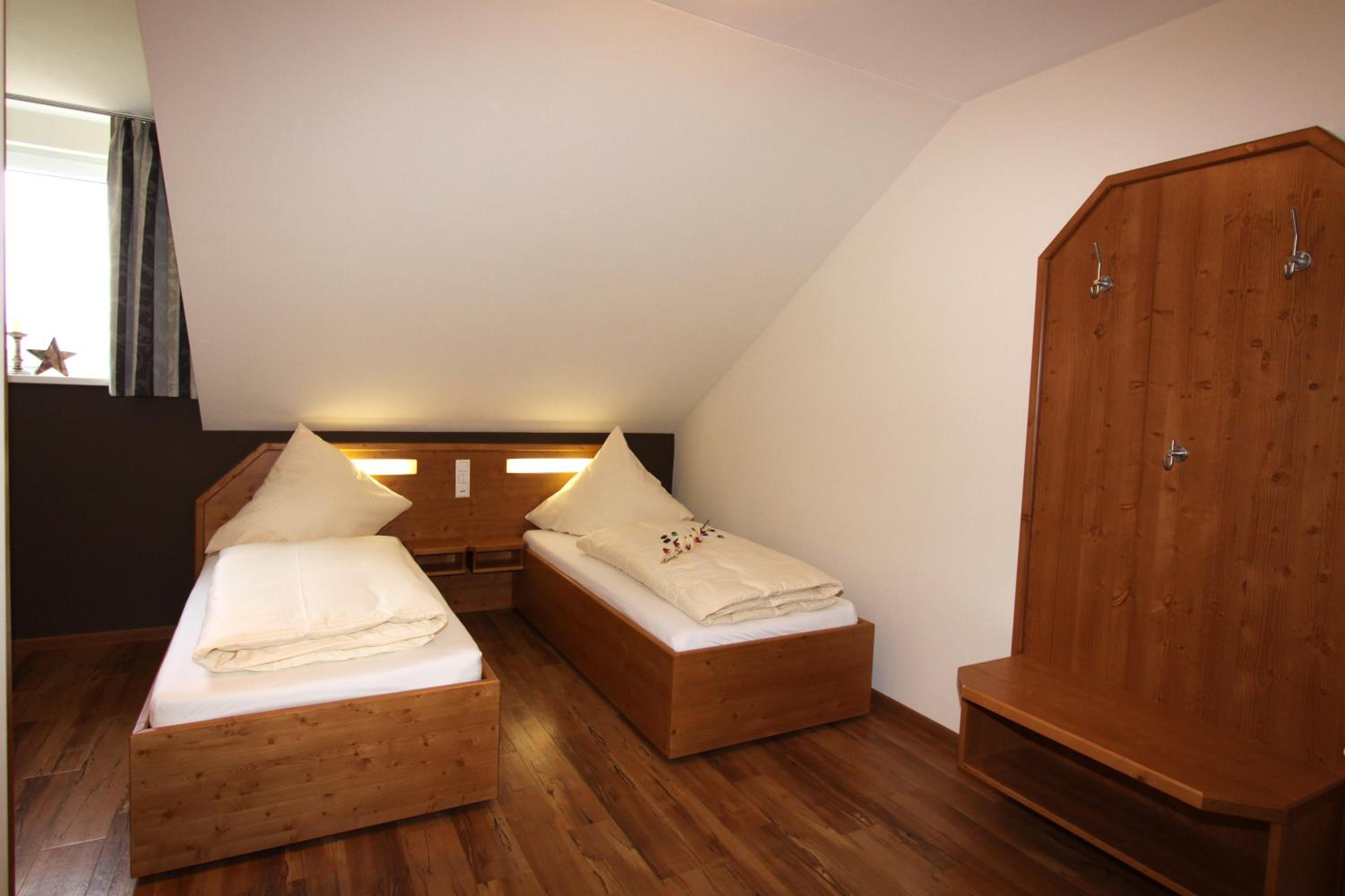 Double Room - Photo 7
