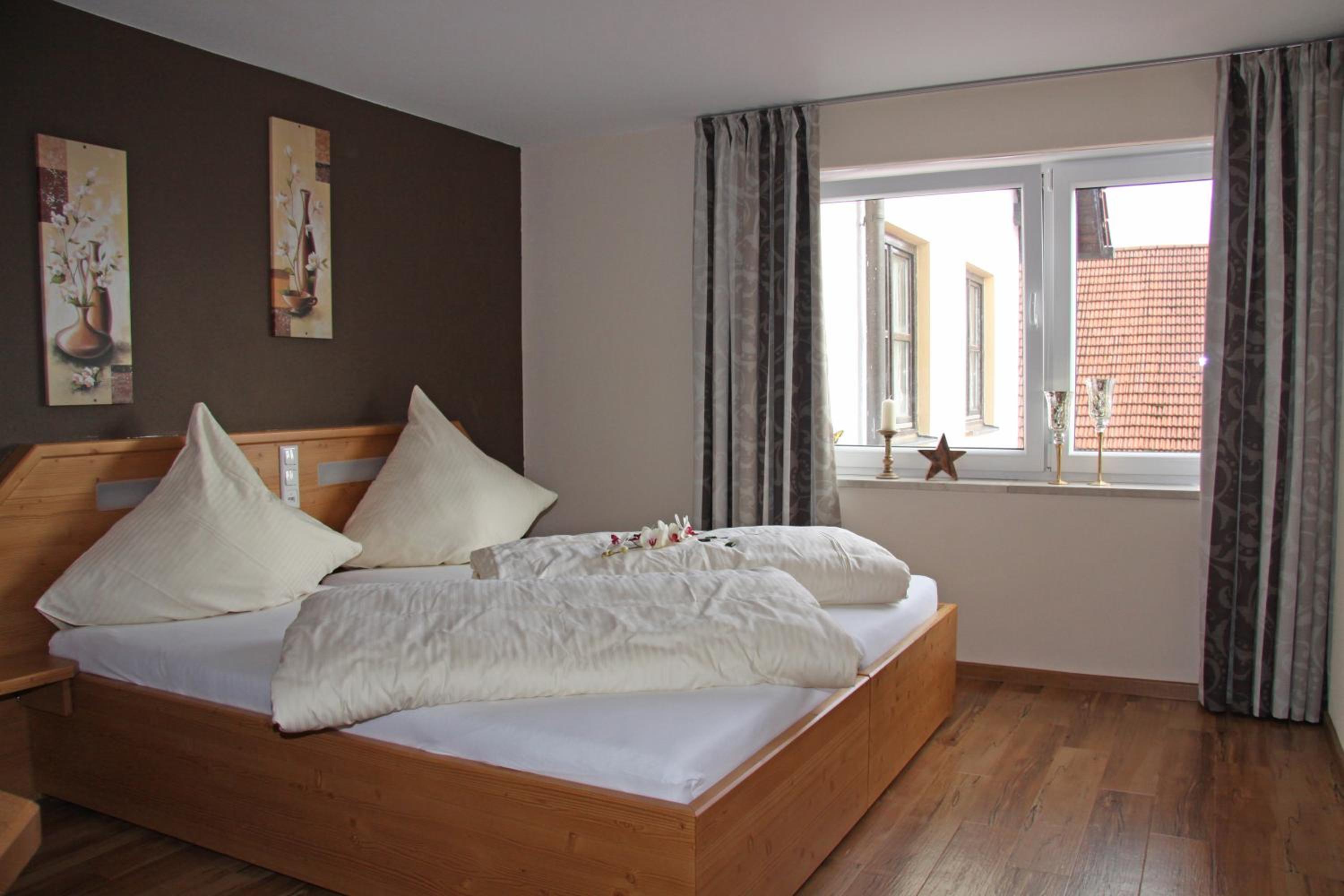 Double Room - Photo 8