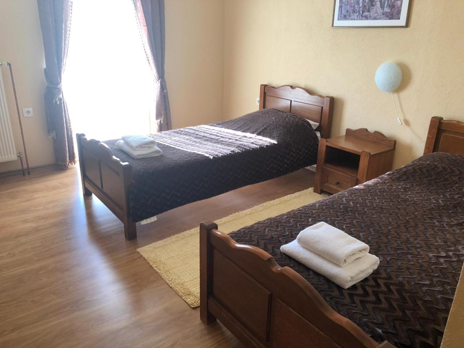 Twin Room - Photo 6