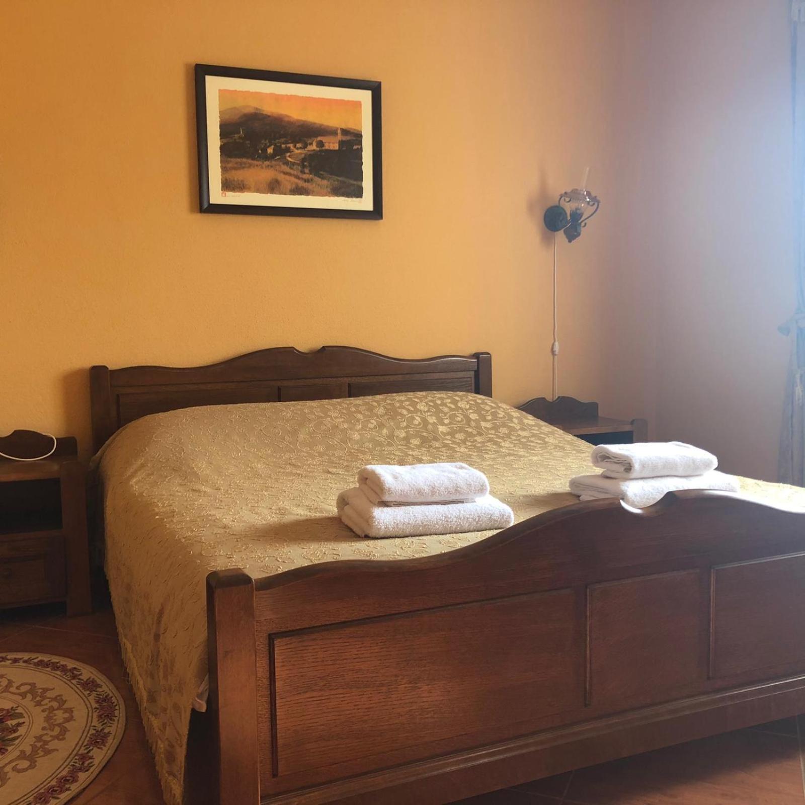 Double Room - Photo 6