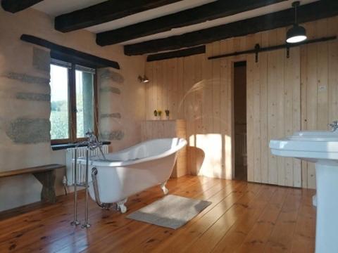 Family Room with Private Bathroom - Photo 9