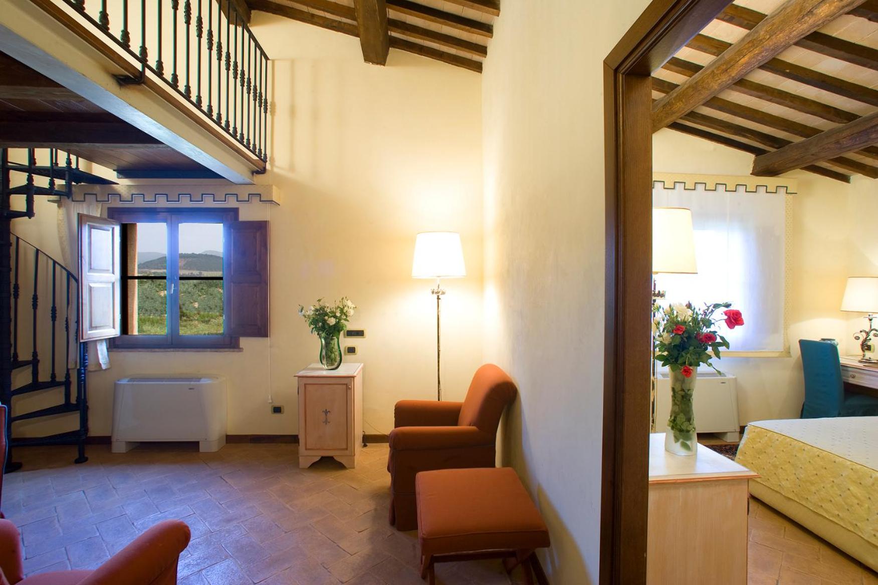 Deluxe Triple Room - Photo 7