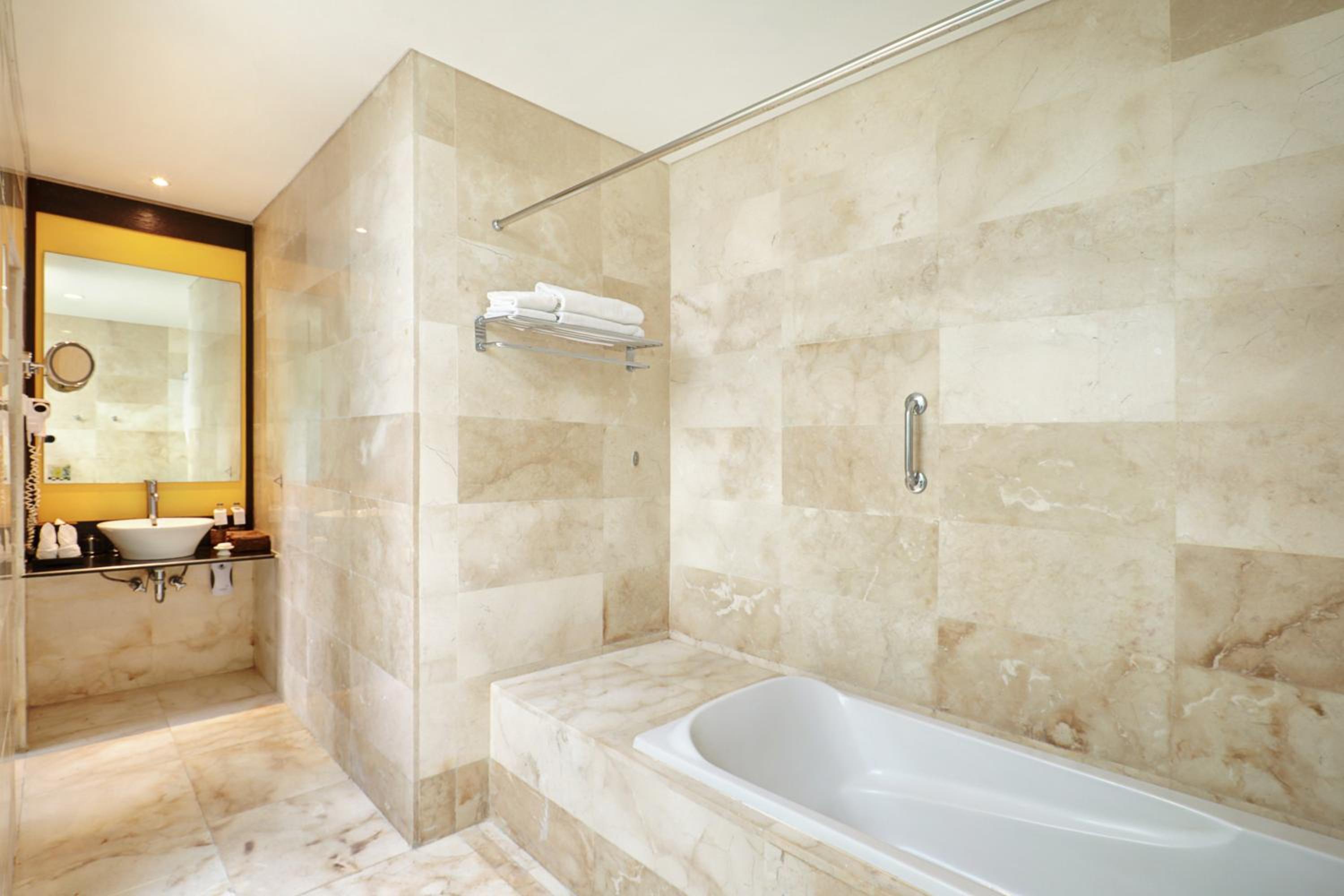 Deluxe Beach Bungalow - Photo 2