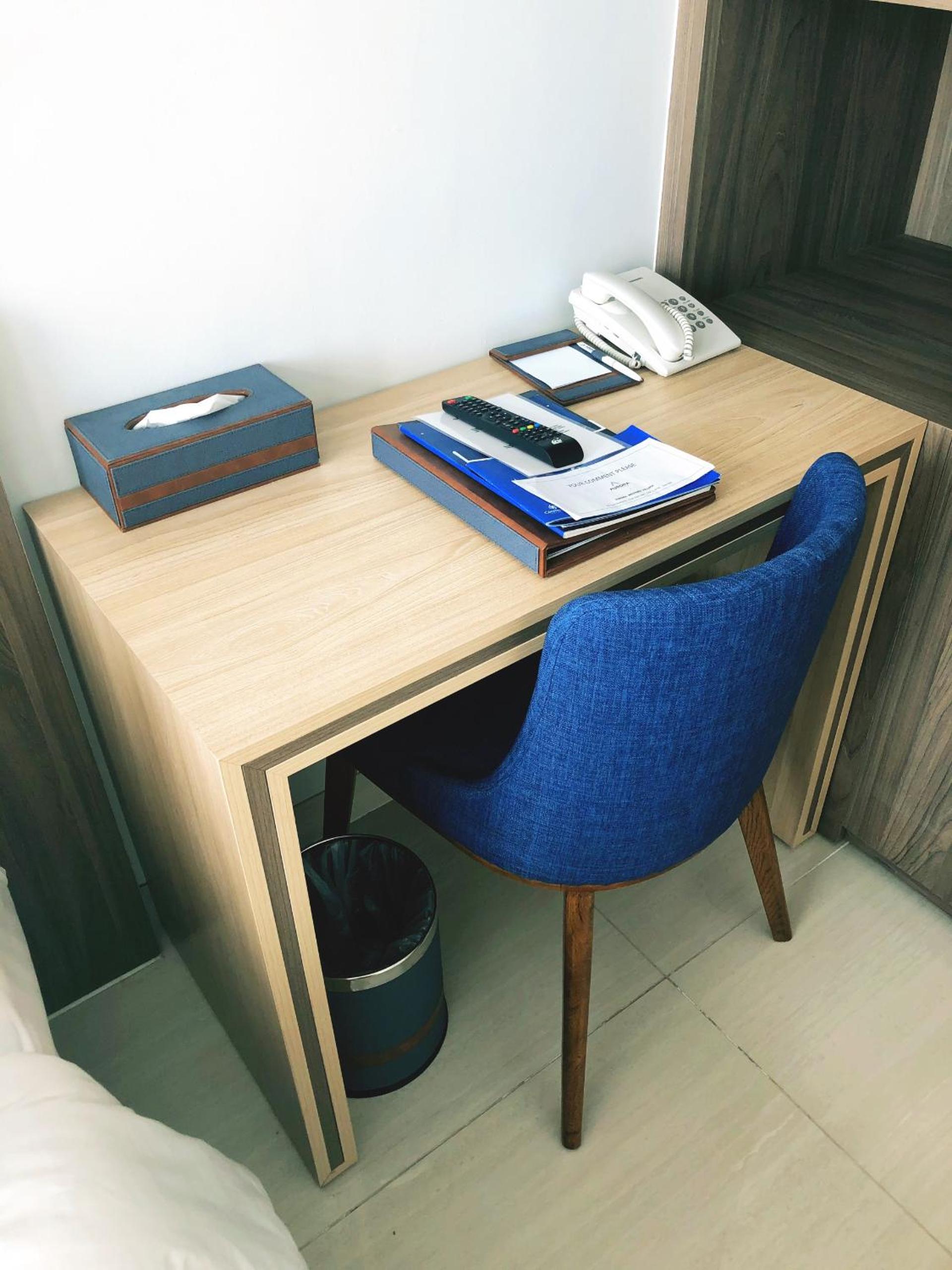Deluxe Double Room with Landmark 81 view photo 3