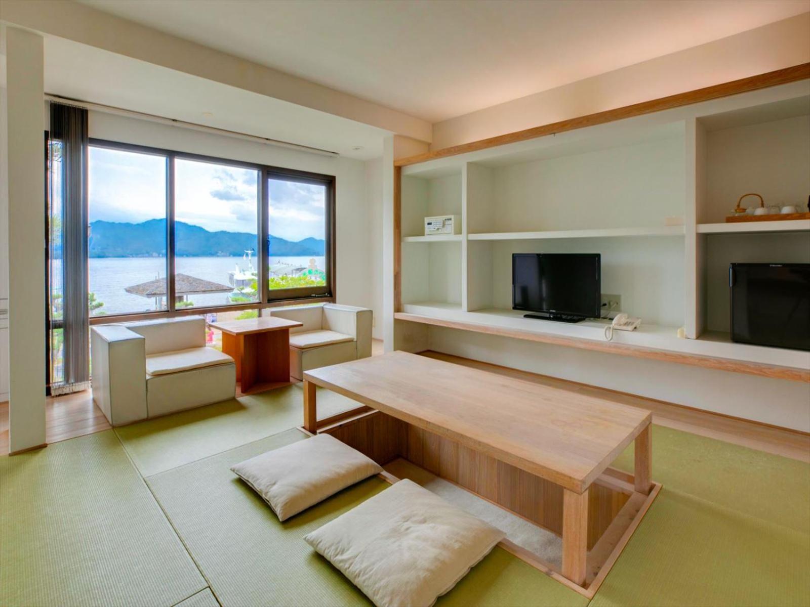 Deluxe Twin Room-Non Smoking photo 3