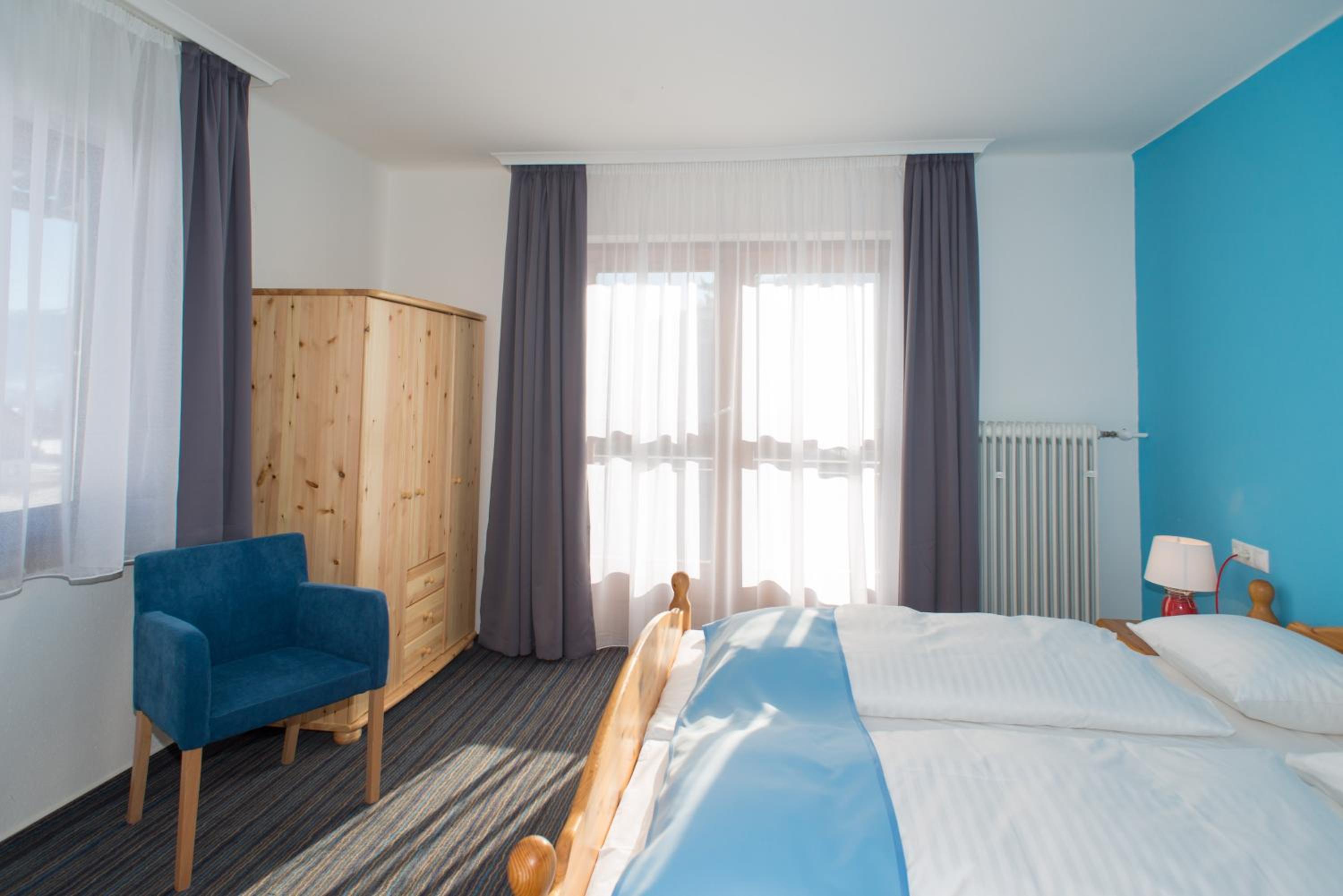 Double Room with Balcony - Photo 1