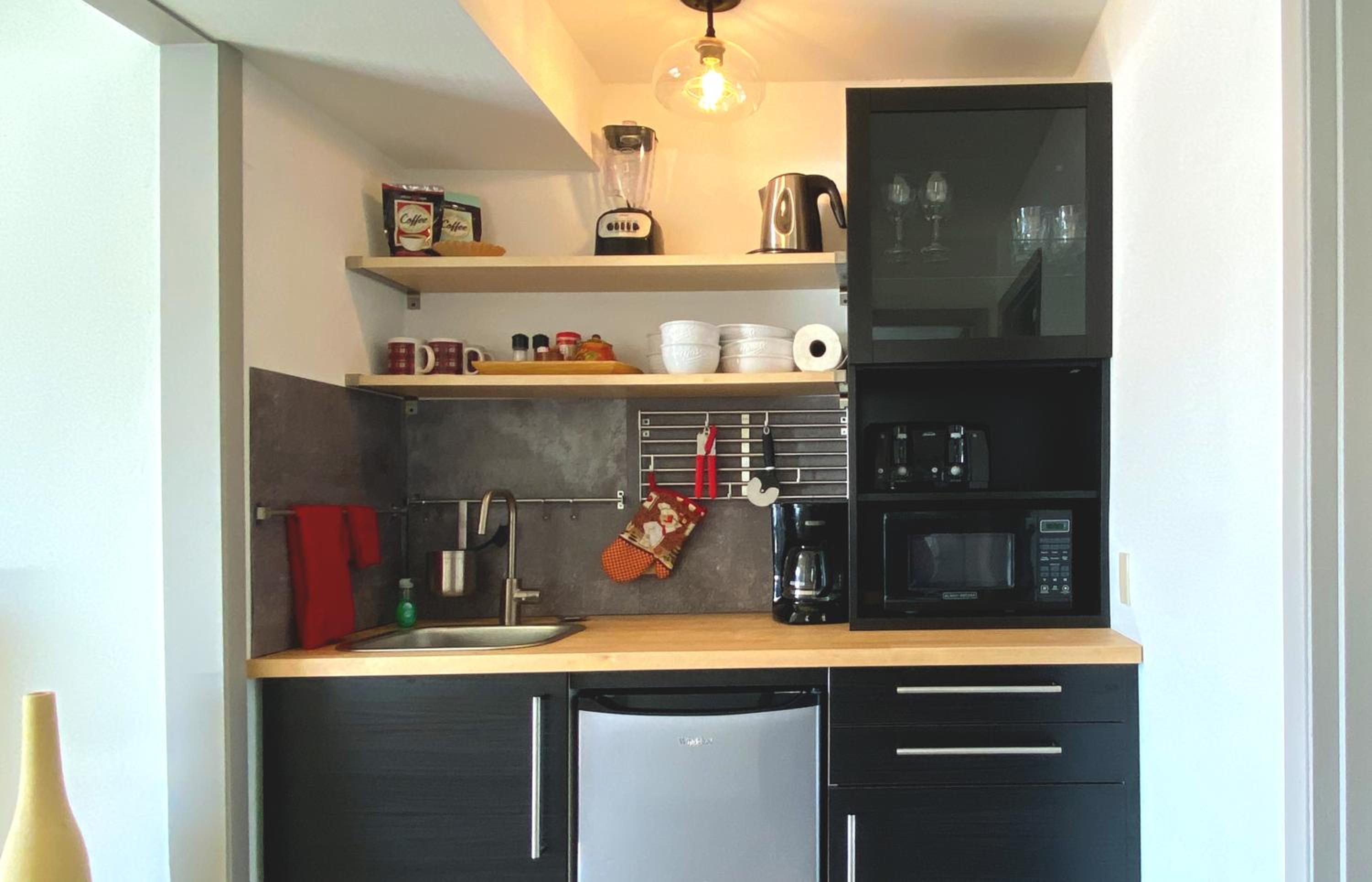 One-Bedroom Apartment - Photo 17