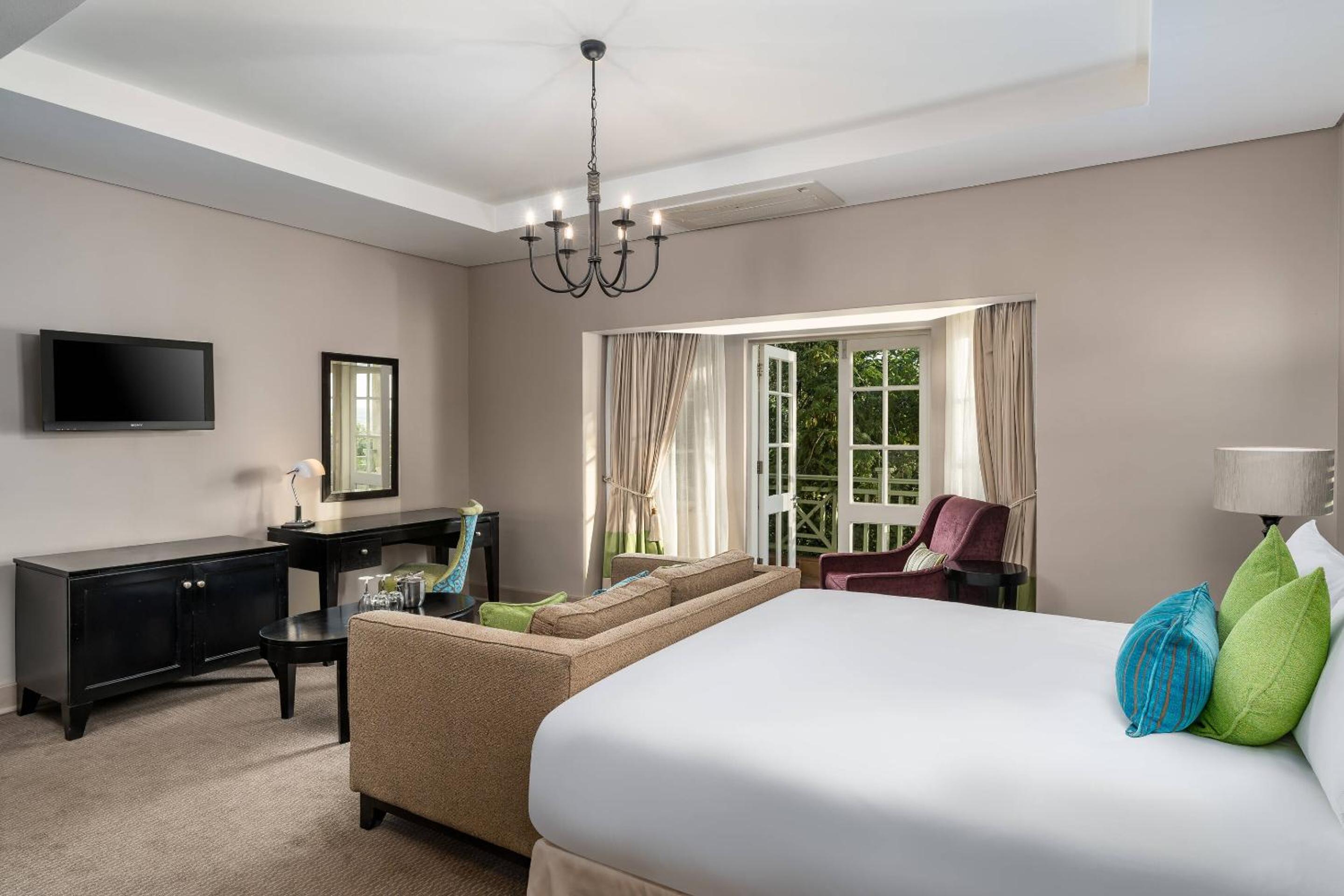 Deluxe Room - Photo 3